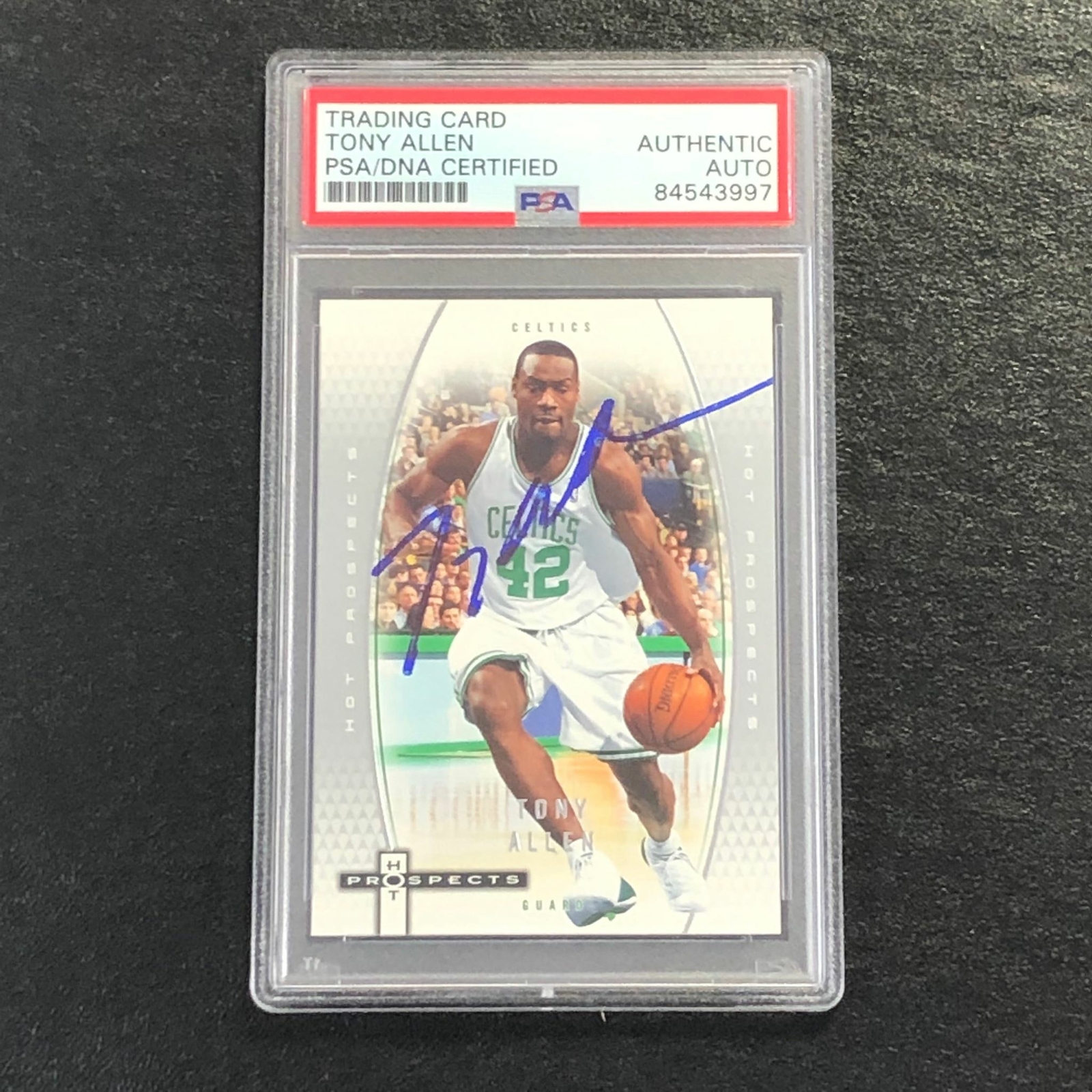 2006-07 Fleer Hot Prospects #3 Tony Allen Signed Card AUTO PSA Slabbed Celtics

