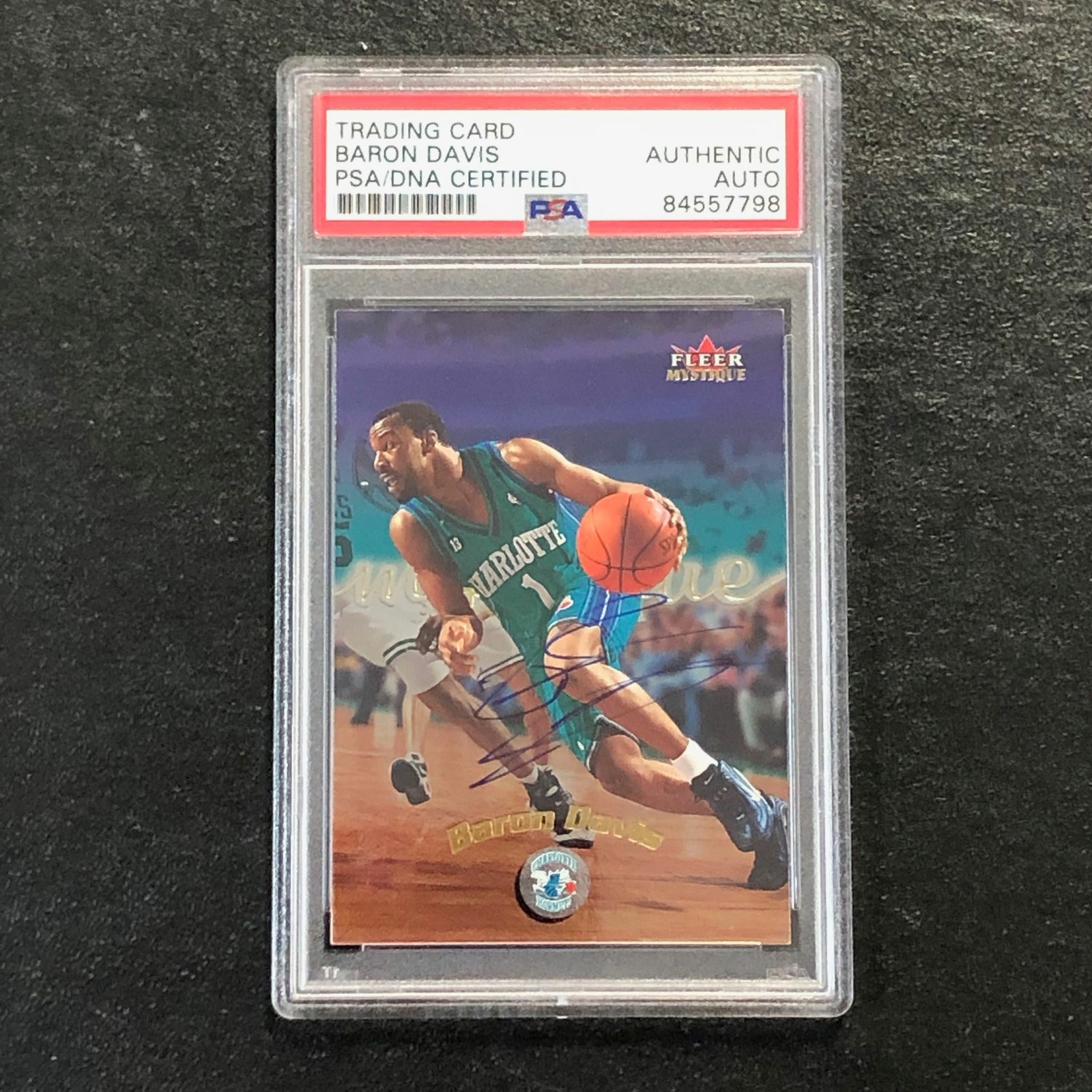 2000-01 Fleer Mystique #67 Baron Davis Signed AUTO PSA Slabbed Hornets
