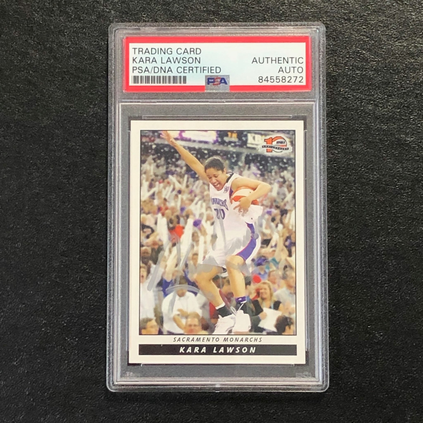 2006 Rittenhouse WNBA #17 Kara Lawson Signed Card AUTO PSA/DNA Slabbed Monarchs
