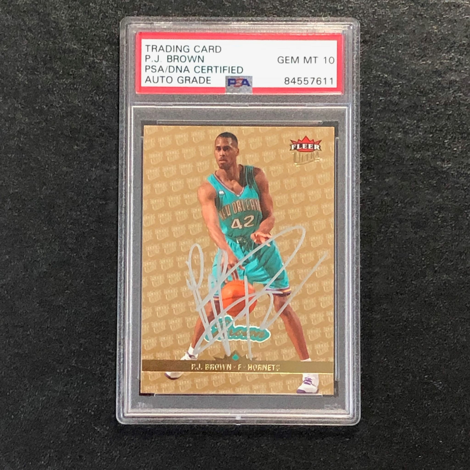 2006-07 Fleer Ultra #103 PJ BROWN Signed AUTO 10 PSA Slabbed Hornets
