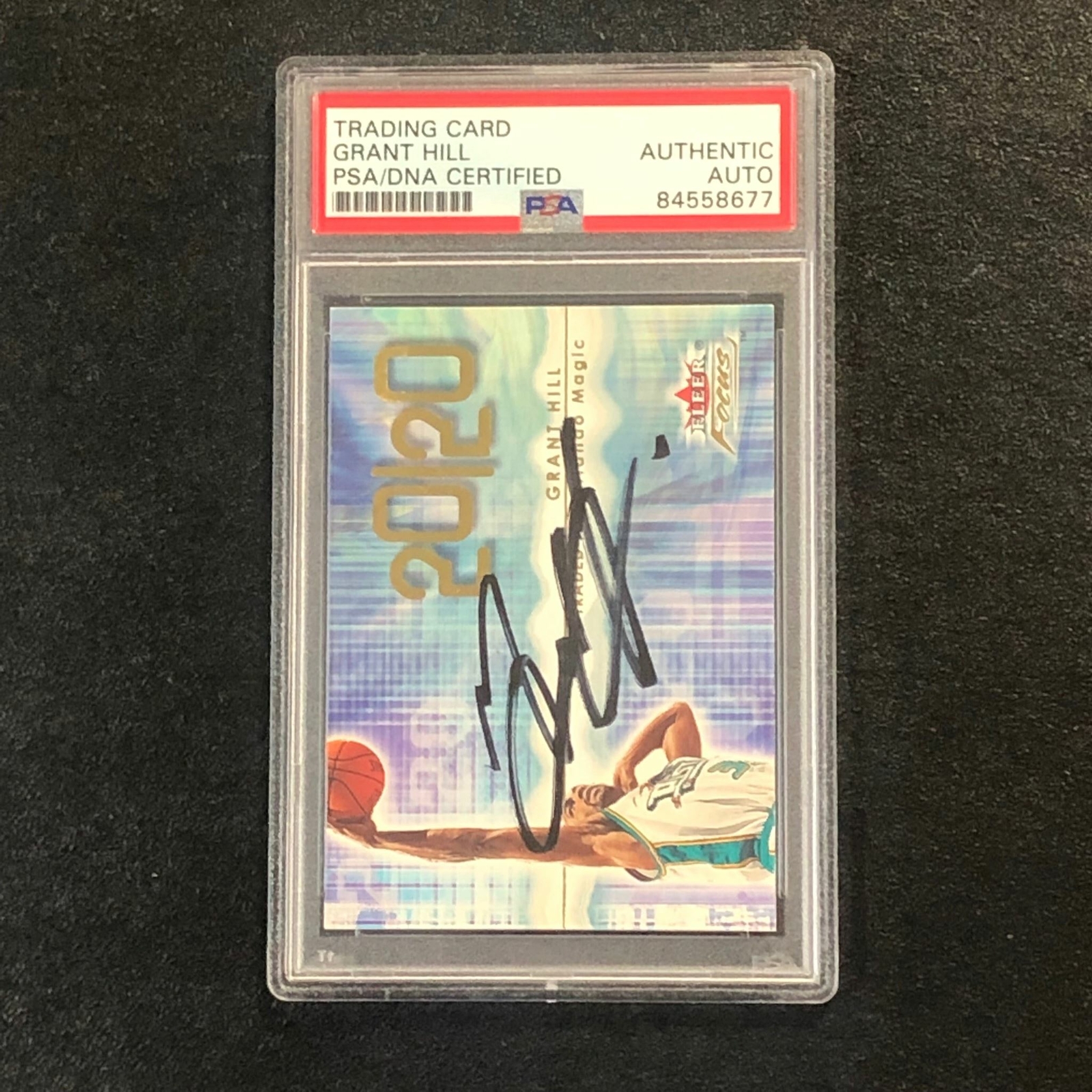 2000-01 Fleer Focus #219 Grant Hill Signed Card AUTO PSA Slabbed Magic
