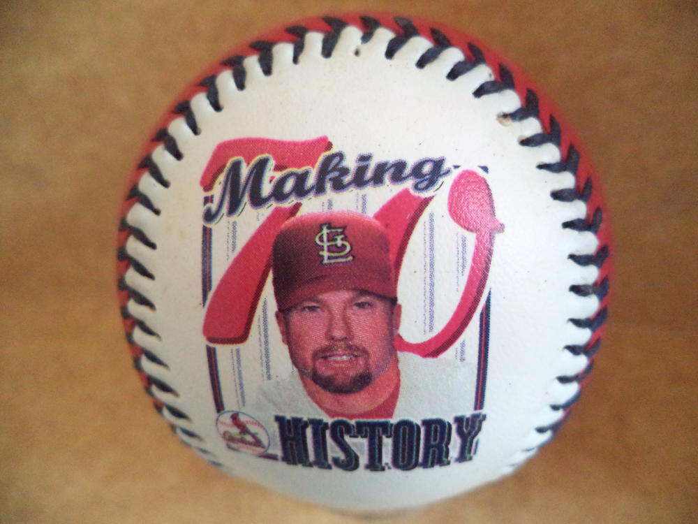 MARK MCGWIRE 70 CARDINALS MAKING HISTORY FOTOBALL BASEBALL COLLECTIBLE
