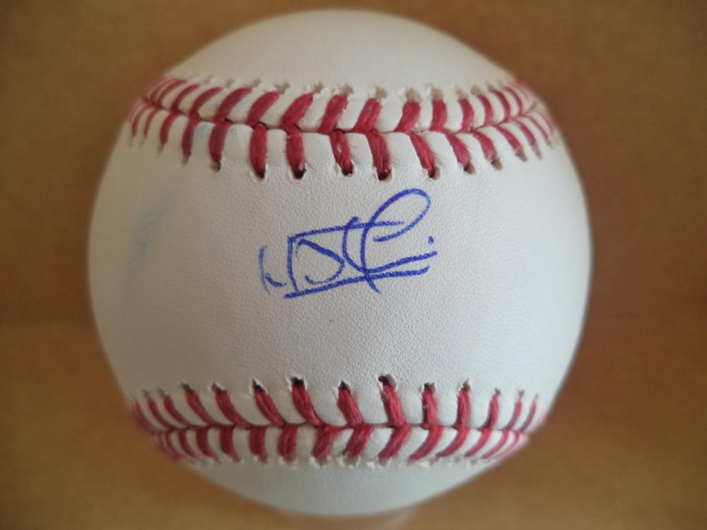 HECTOR OLIVARA ATLANTA BRAVES/CUBA SIGNED AUTOGRAPHED M.L. BASEBALL W/COA
