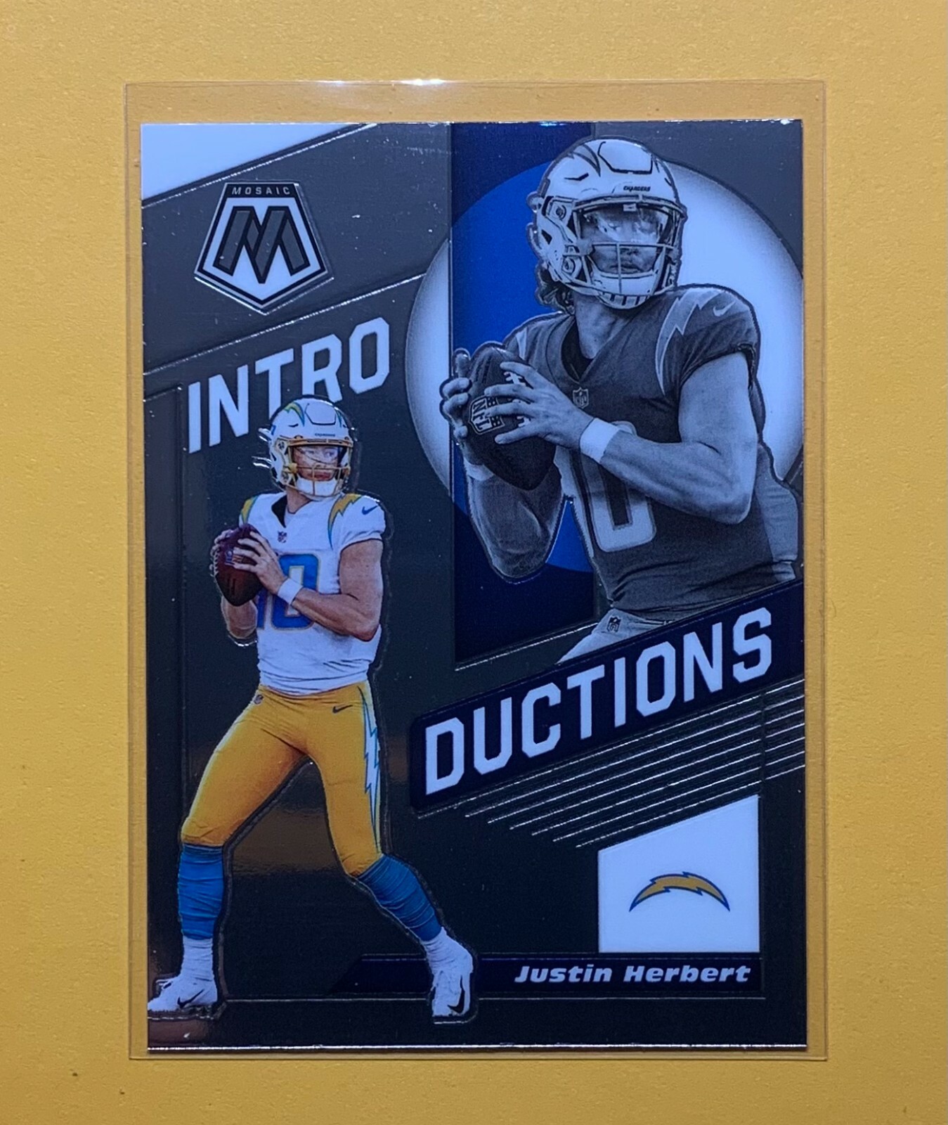 2020 PANINI MOSAIC JUSTIN HERBERT INTRODUCTIONS #13 CHARGERS
