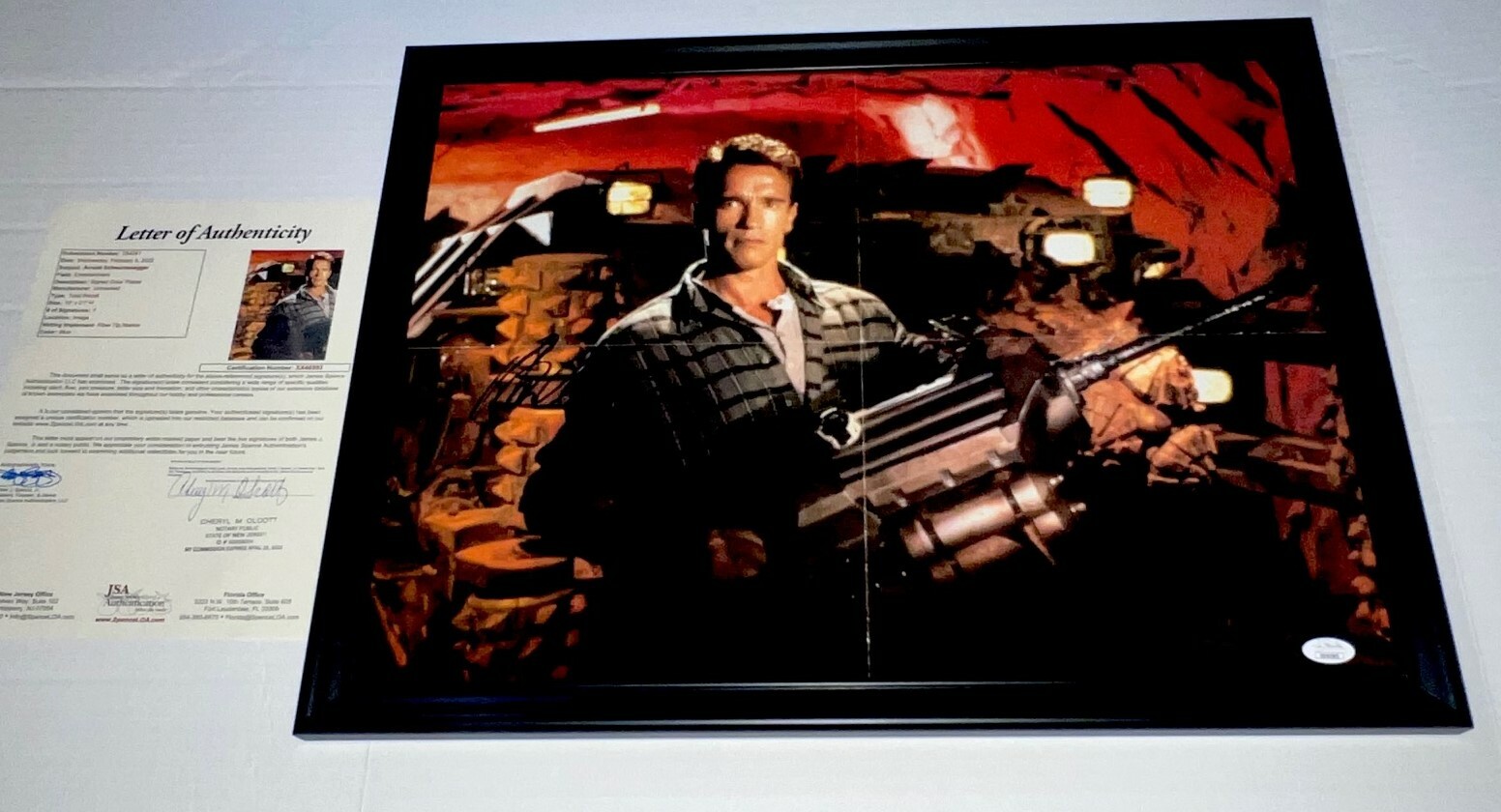 ARNOLD SCHWARZENEGGER SIGNED FRAMED TOTAL RECALL POSTER JSA FULL LETTER COA COLLECTIBLE MEMORABILIA