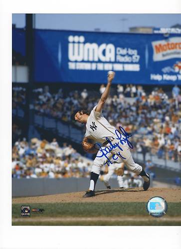 SPARKY LYLE 77 CY NEW YORK YANKEES SIGNED
