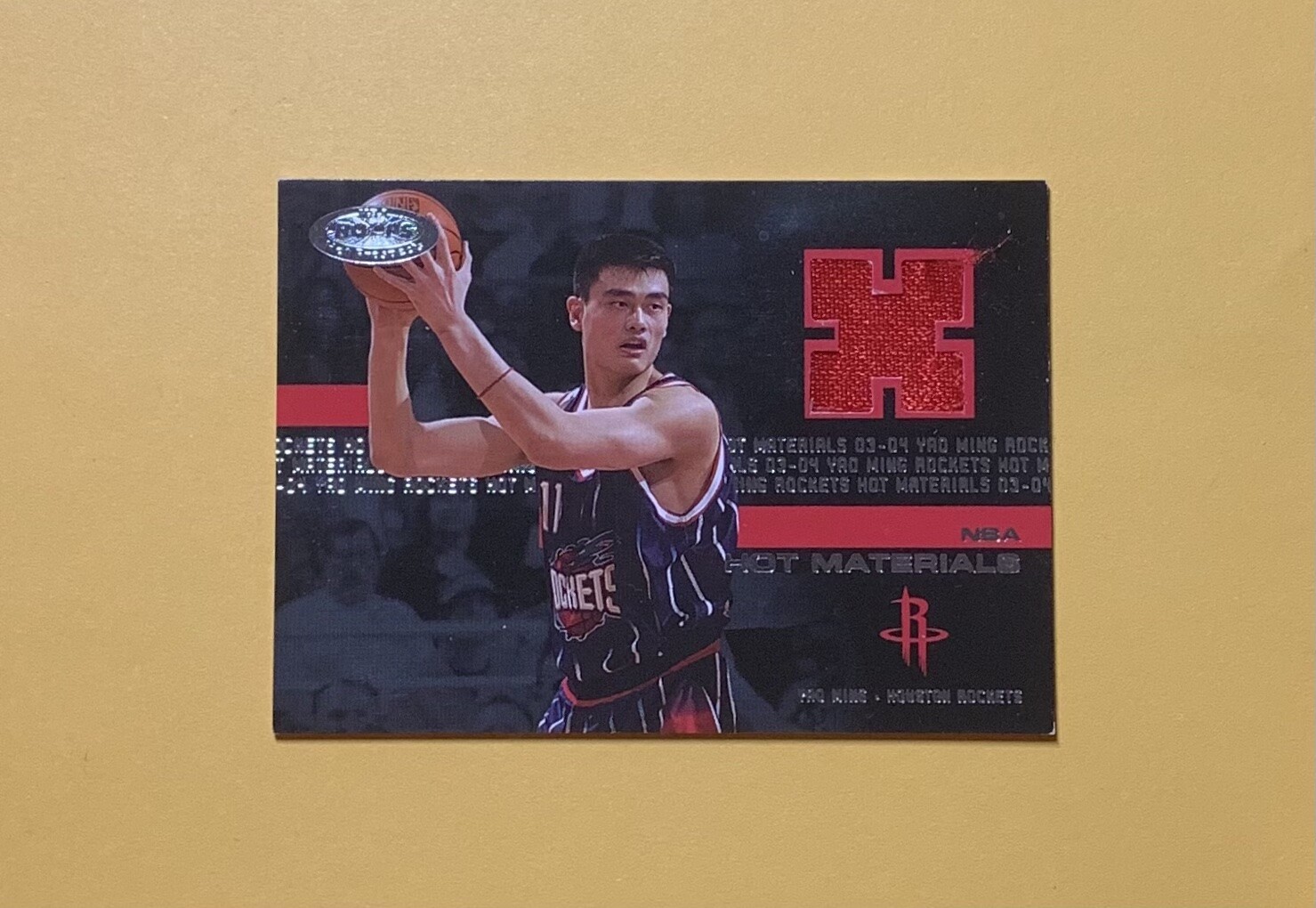 2003 NBA FLEER SKYBOX YAO MING HOT MATERIALS /500 #HM-YM ROCKETS HOF
