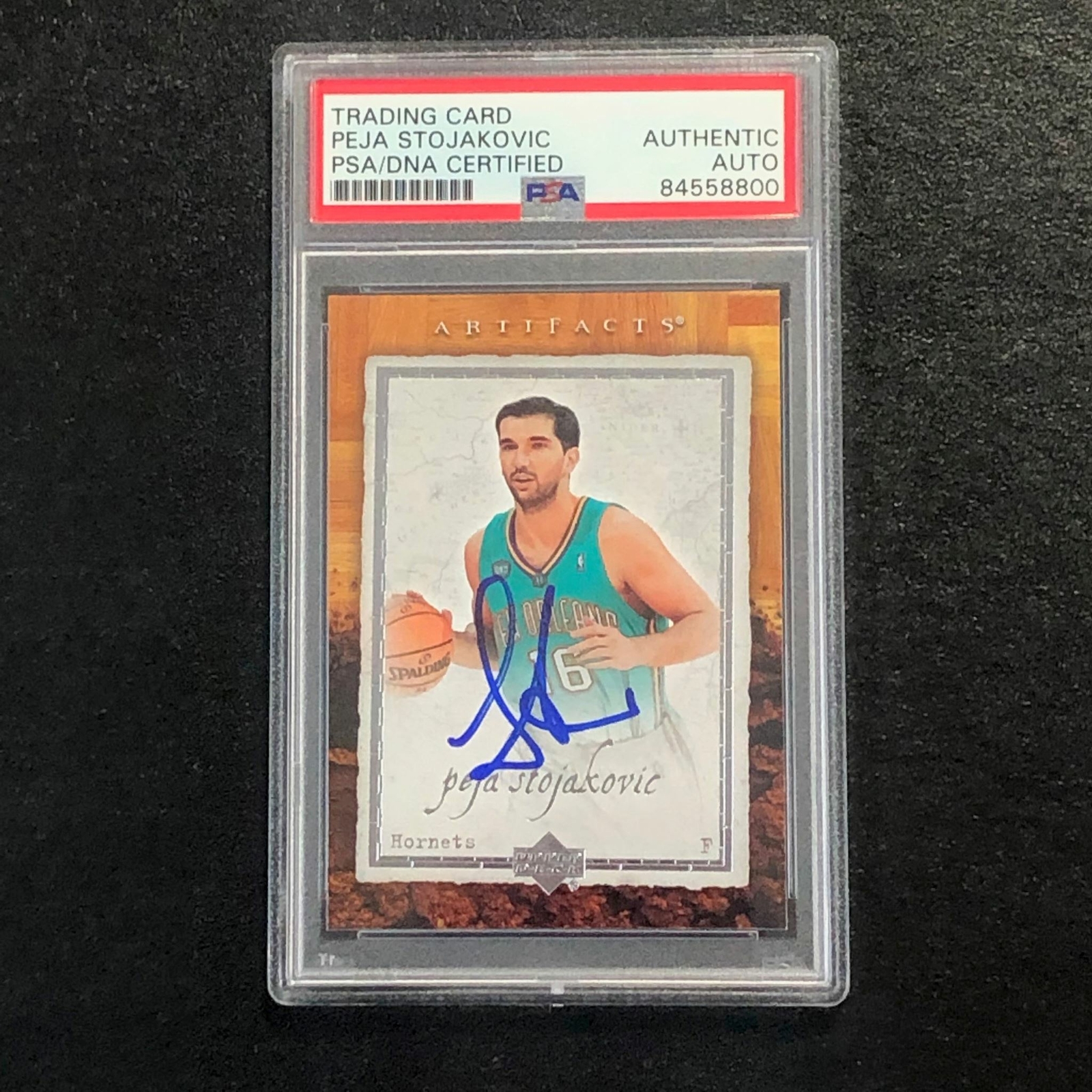 2007-08 Artifacts Basketball #60 Peja Stojakovic Signed Card AUTO PSA/DNA Slabbe

