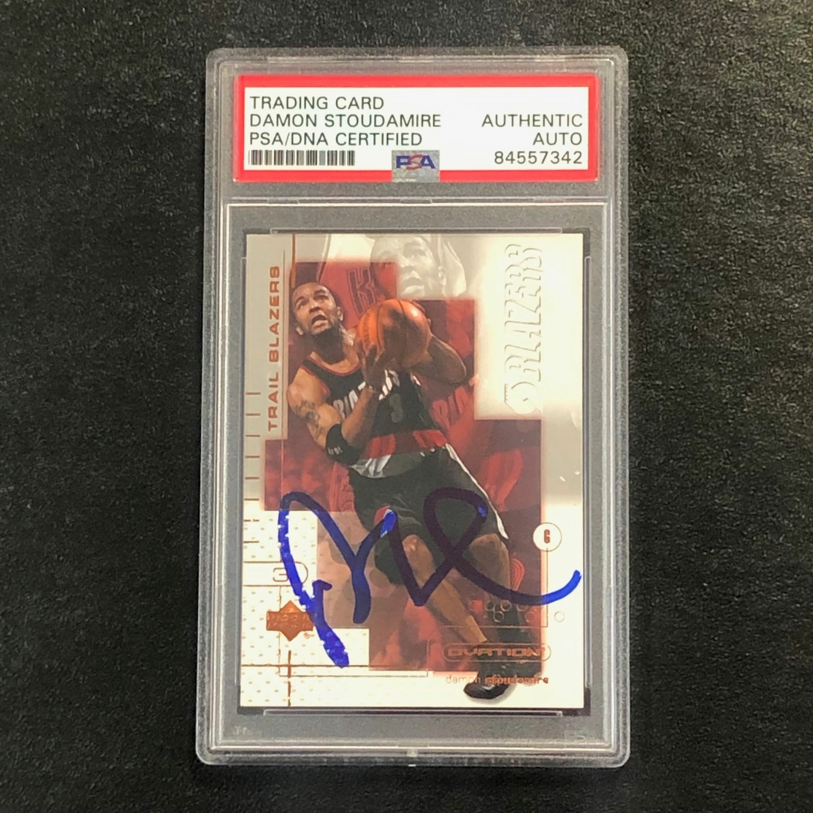 2001-02 Upper Deck Ovation #71 DAMON STOUDAMIRE Signed Card AUTO PSA Slabbed Tra
