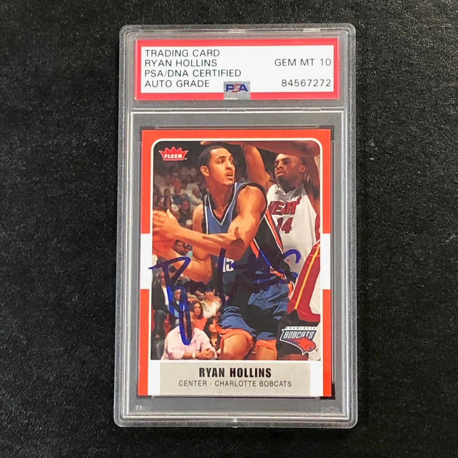 2007-08 Fleer #73 Ryan Hollins Signed Card AUTO 10 PSA Slabbed Bobcats
