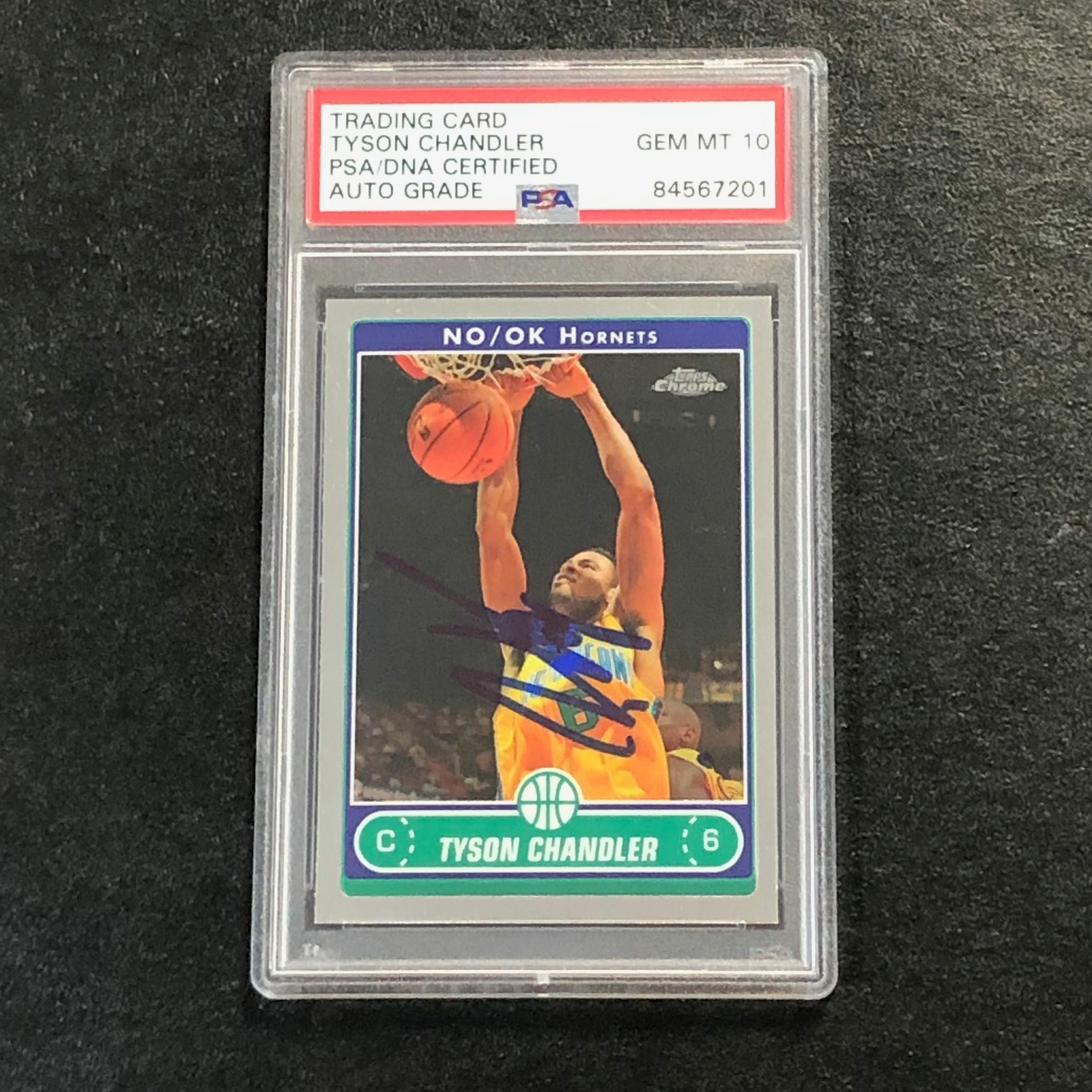 2006-07 Topps Chrome #132 Tyson Chandler Signed Card AUTO 10 PSA Slabbed Hornets
