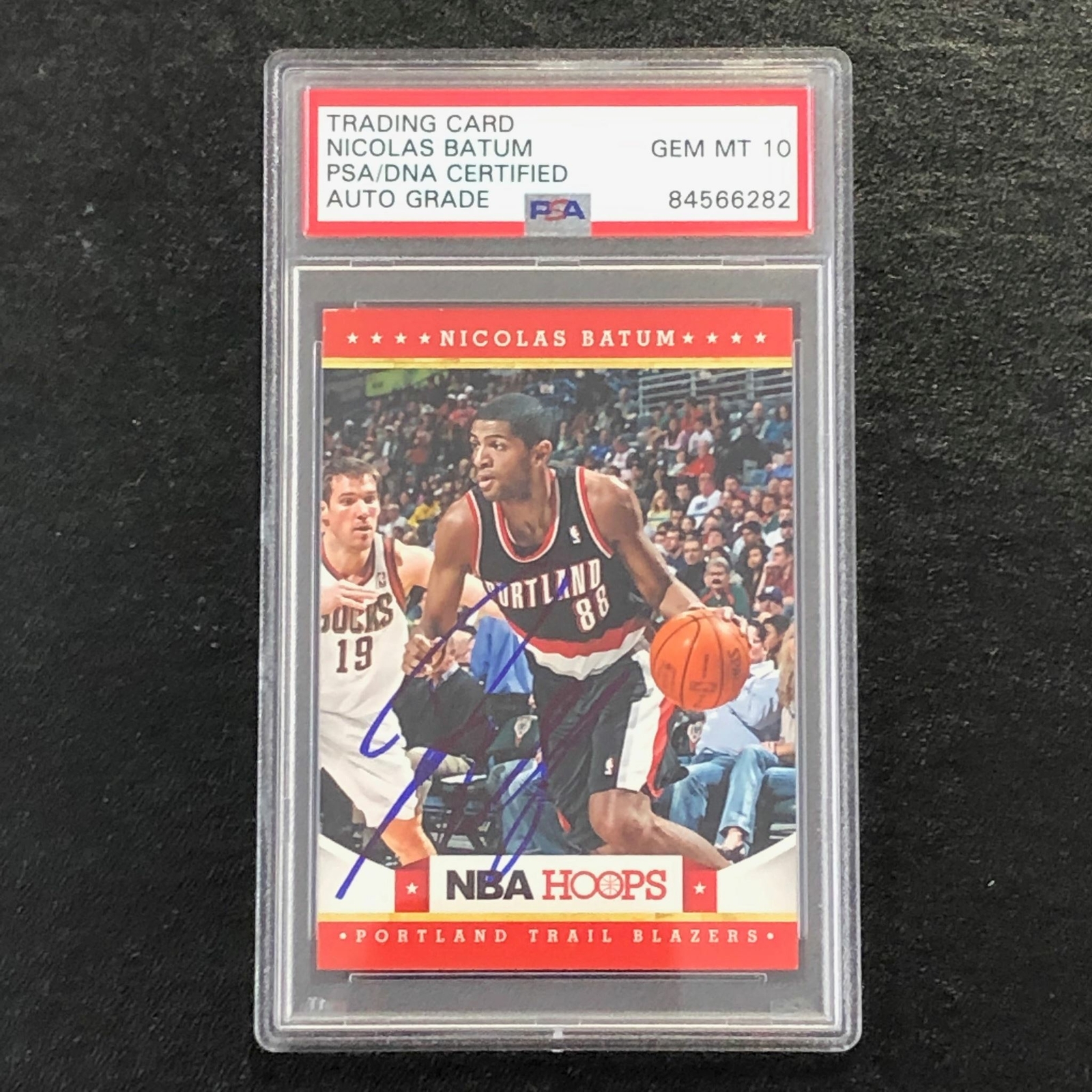 2012-13 NBA Hoops #125 Nicolas Batum Signed Card AUTO 10 PSA Slabbed Blazers