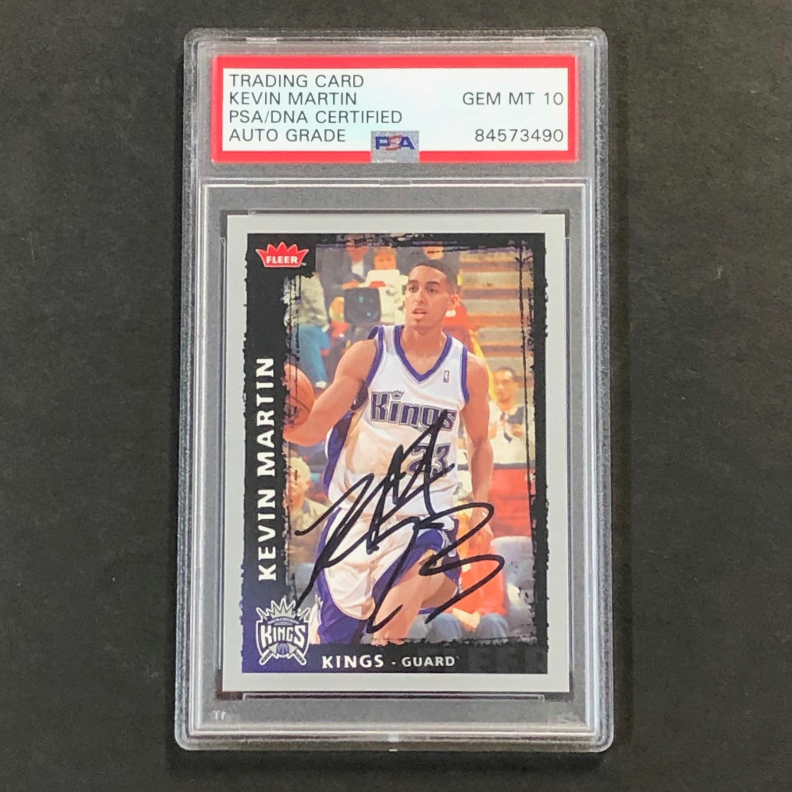 2008-09 Fleer #171 Kevin Martin Signed Card AUTO 10 PSA Slabbed Kings
