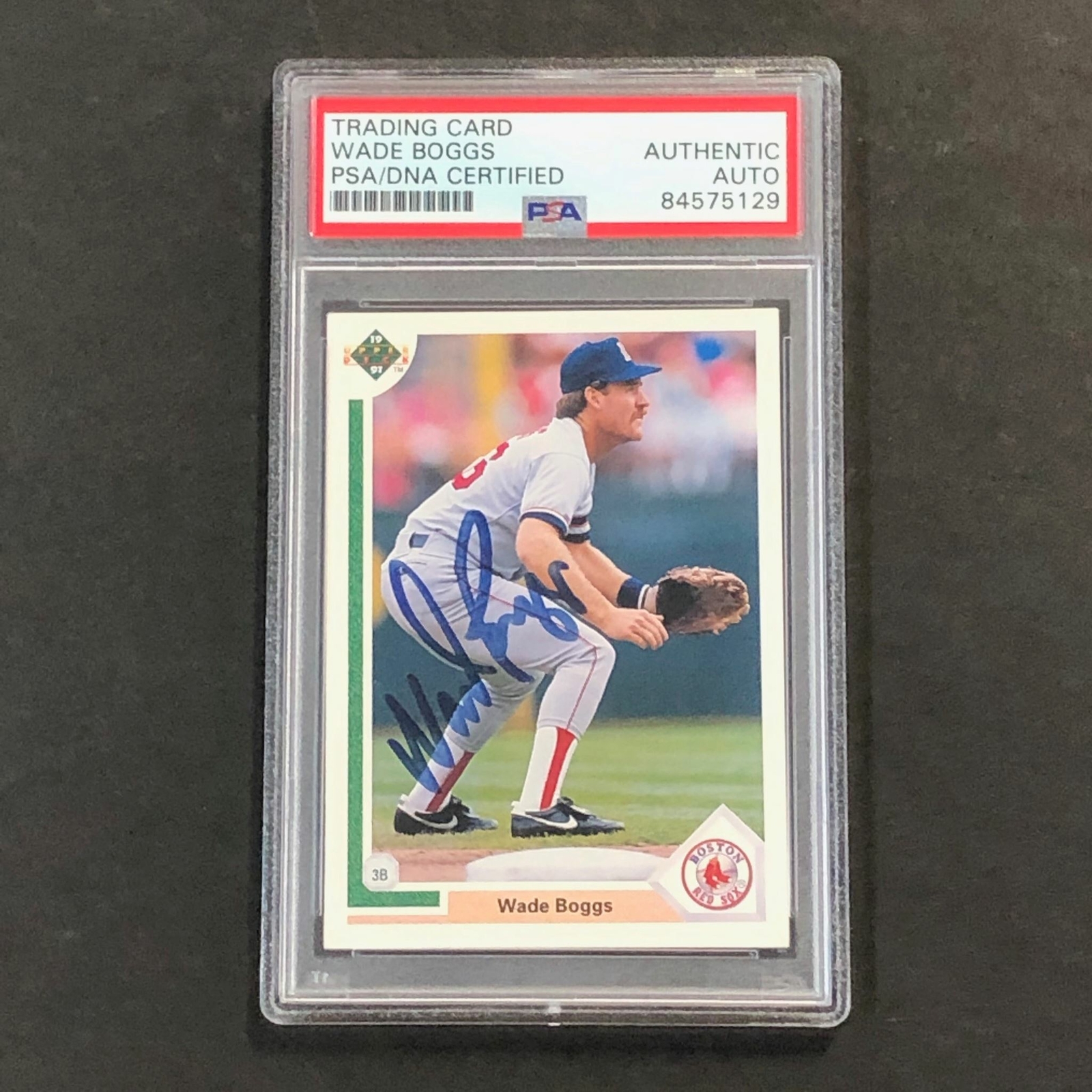 1991 UPPER DECK #546 WADE BOGGS CARD PSA SLABBED AUTO RED SOX COLLECTIBLE MEMORABILIA