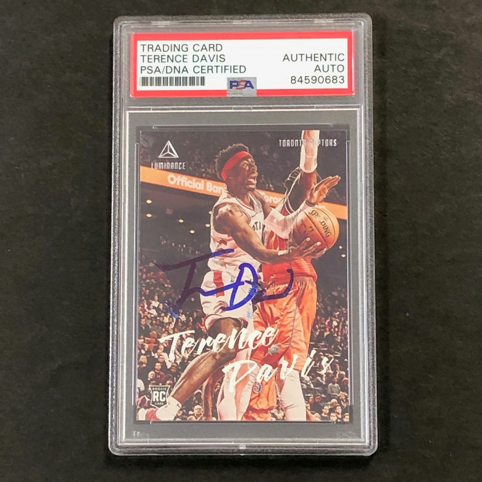 2019-20 Chronicles Luminance #138 Terrence Davis Signed Card AUTO PSA Slabbed RC