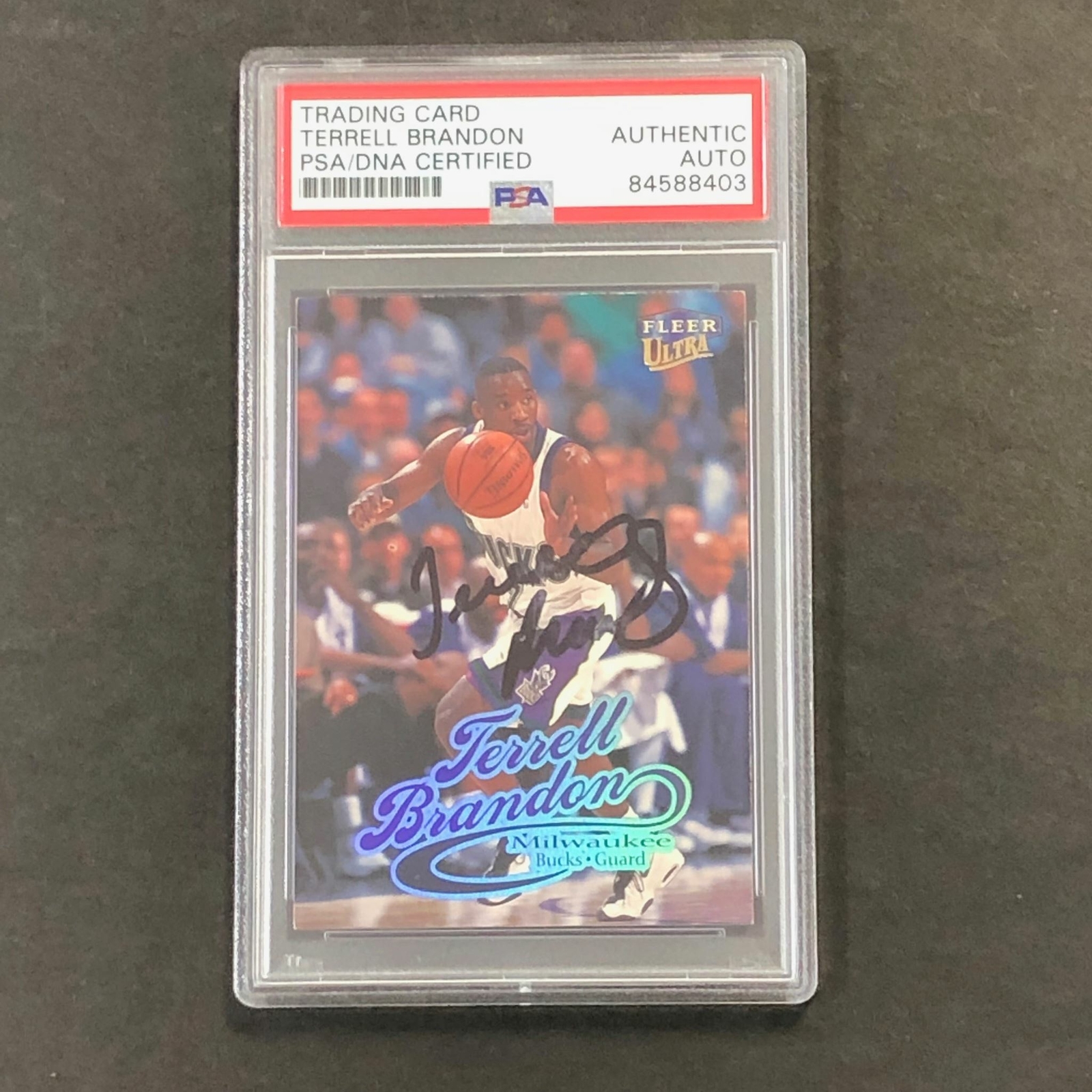 1998-99 Fleer Ultra #40 Terrell Brandon Signed Card AUTO PSA/DNA Slabbed Bucks