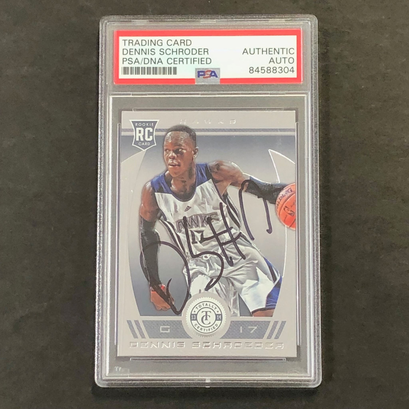 2013-14 Totally Certified #234 Dennis Schroder Signed Card AUTO PSA Slabbed RC H
