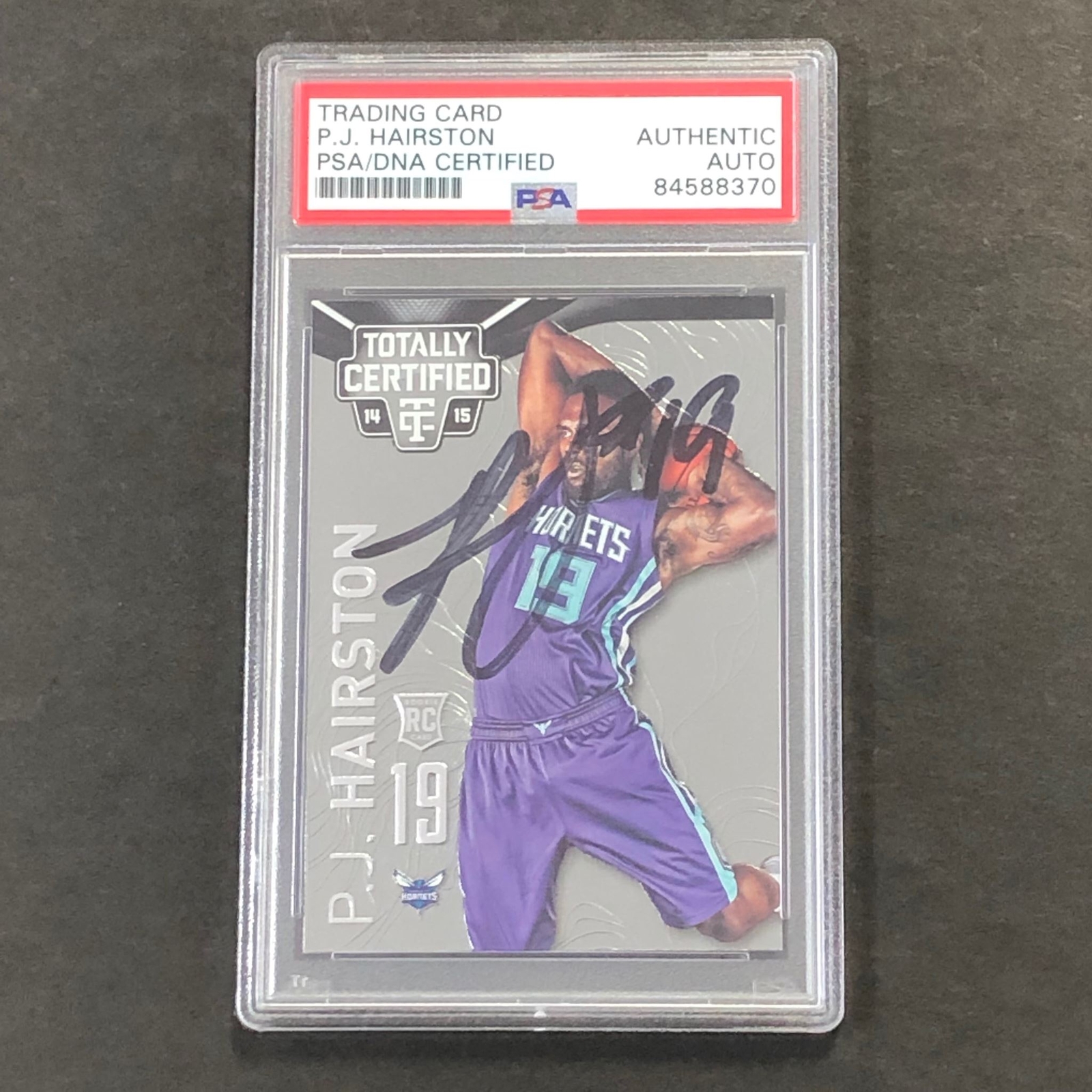 2014-15 Panini Totally Certified #162 PJ Hairston Signed Card AUTO PSA/DNA Slabb