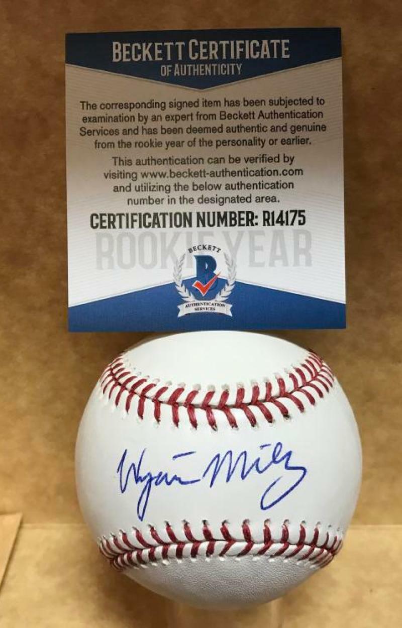 WYATT MILLS SEATTLE MARINERS ROOKIE YEAR SIGNED M.L. BASEBALL BECKETT R14175 COLLECTIBLE MEMORABILIA