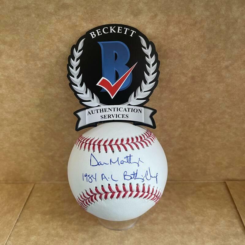 DON MATTINGLY 1984 AL BATTING CHAMP SIGNED AUTO M.L. BASEBALL BECKETT WITNESS