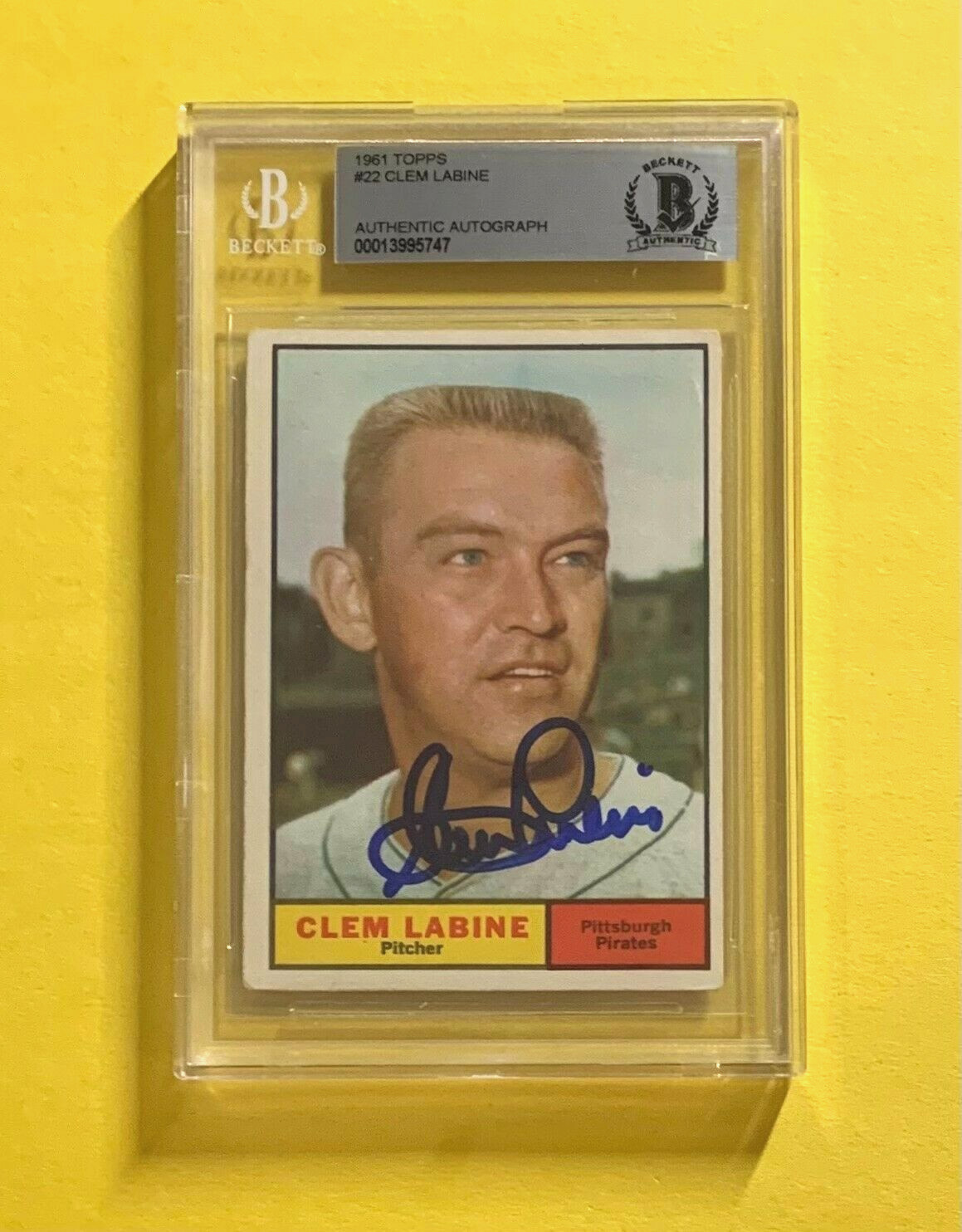 1961 TOPPS CLEM LABINE #22 AUTHENTIC AUTO BECKETT CERTIFIED PIRATES COLLECTIBLE MEMORABILIA
