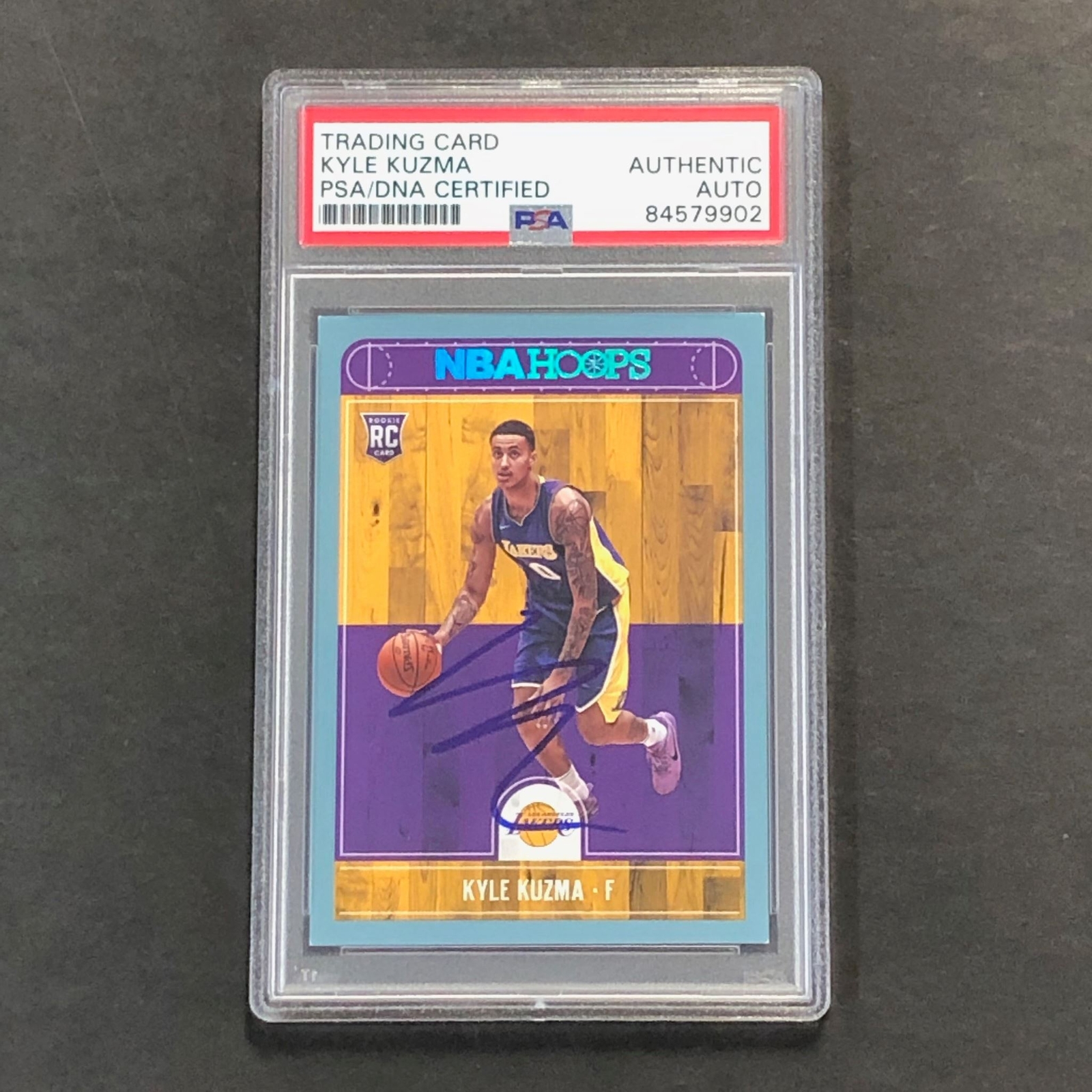 2017-18 NBA Hoops Teal #277 Kyle Kuzma Signed Card Auto PSA Slabbed RC Lakers