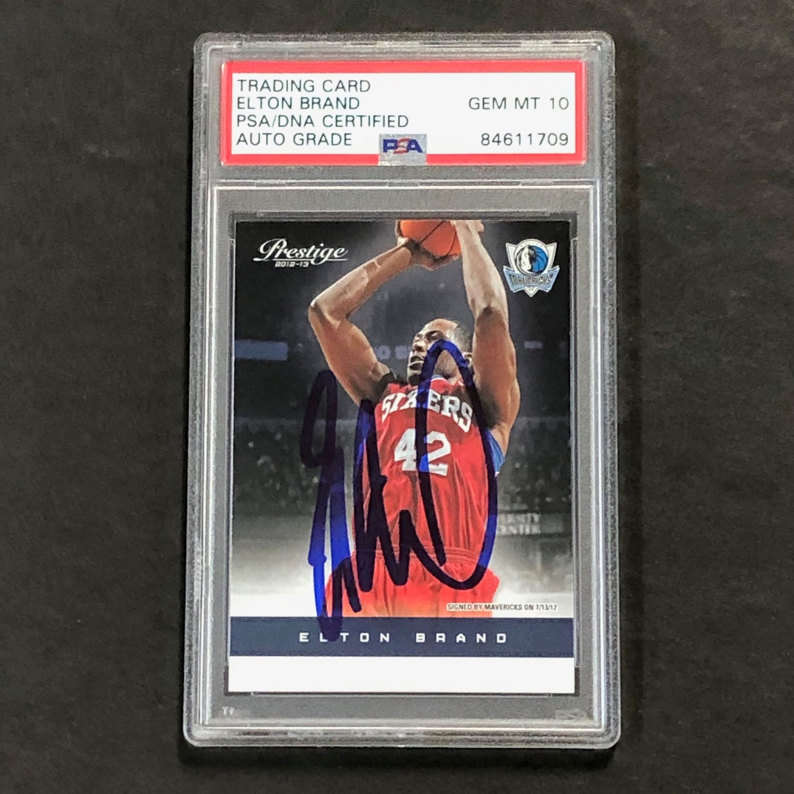 2012-13 PANINI PRESTIGE #20 ELTON BRAND SIGNED CARD AUTO 10 PSA SLABBED COLLECTIBLE MEMORABILIA