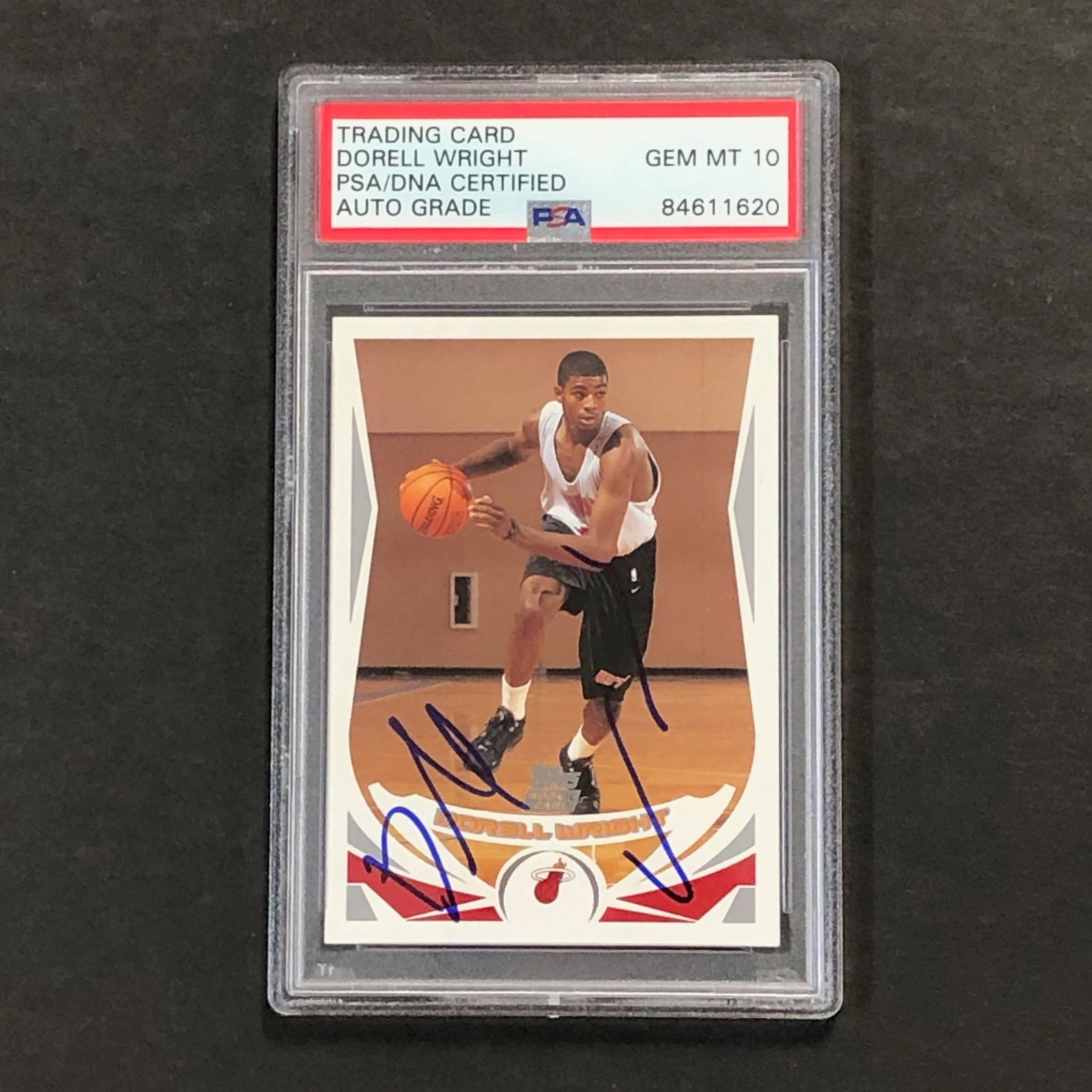 2004-05 TOPPS BASKETBALL #239 DORELL WRIGHT SIGNED CARD AUTO 10 PSA RC HEAT COLLECTIBLE MEMORABILIA