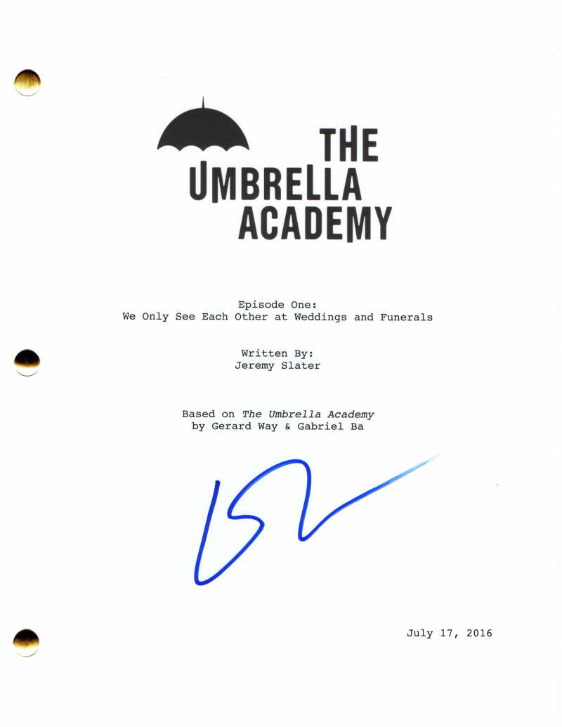 ELLIOT PAGE SIGNED AUTOGRAPH THE UMBRELLA ACADEMY PILOT SCRIPT - ELLEN PAGE RARE