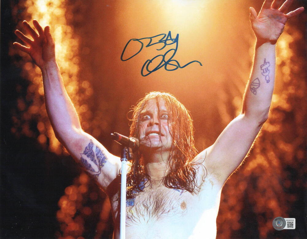 OZZY OSBOURNE SIGNED 11X14 PHOTO BLACK SABBATH AUTOGRAPH BECKETT WITNESS HOLO 26