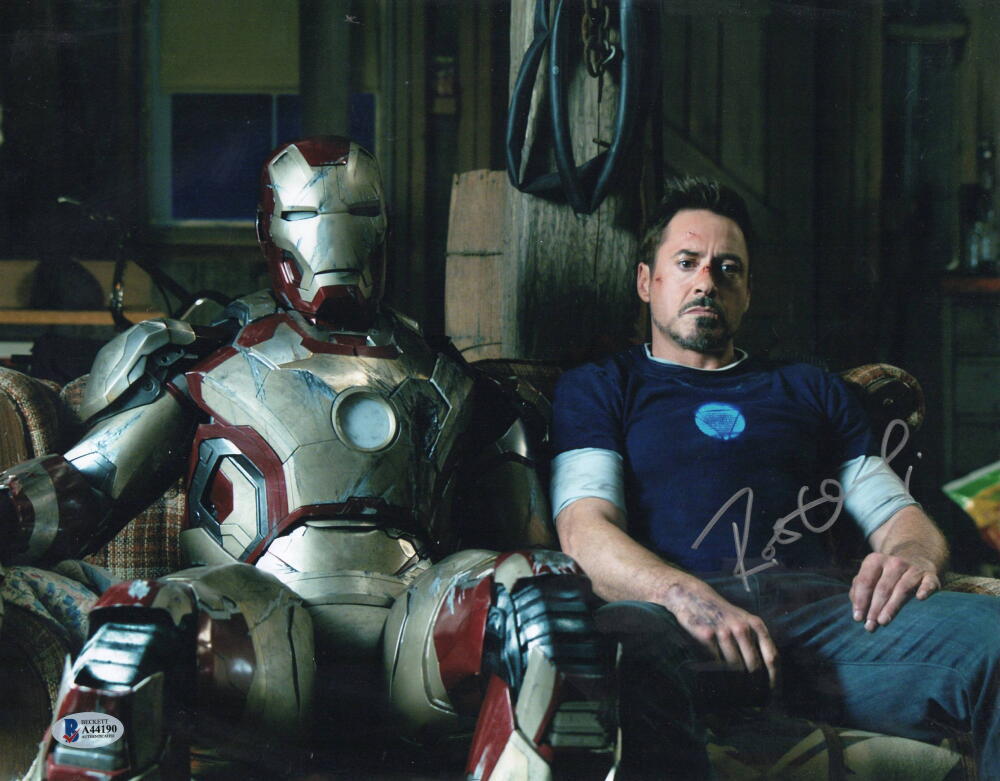 ROBERT DOWNEY JR SIGNED 11X14 PHOTO IRON MAN AUTHENTIC AUTOGAPH BECKETT LOA 1
