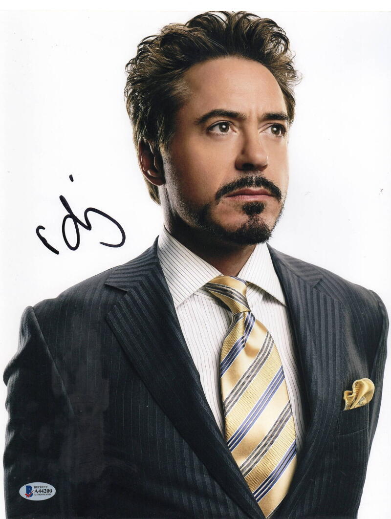 ROBERT DOWNEY JR SIGNED 11X14 PHOTO IRON MAN AUTHENTIC AUTOGAPH BECKETT LOA 7