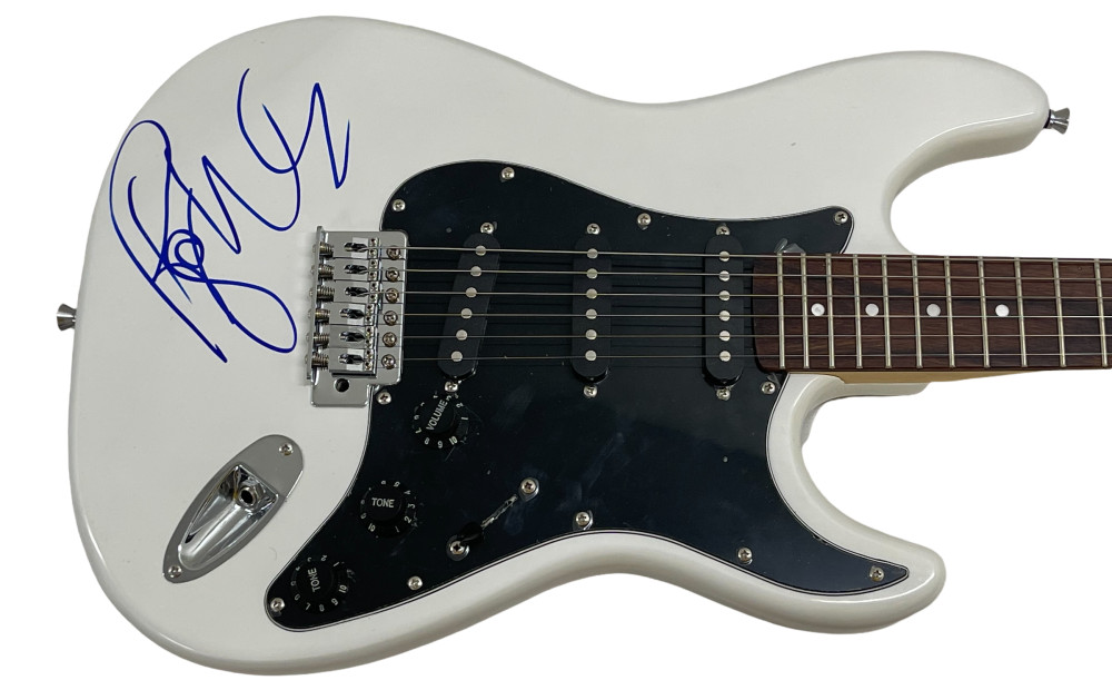 ROGER WATERS PINK FLOYD SIGNED ELETRIC GUITAR AUTHENTIC AUTOGRAPH BECKETT COA 2