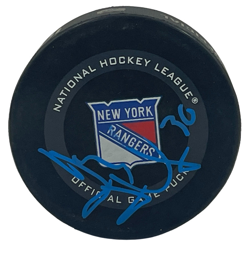 HENRIK LUNDQVIST SIGNED NEW YORK RANGERS OFFICIAL GAME PUCK AUTOGRAPH BECKETT 4
