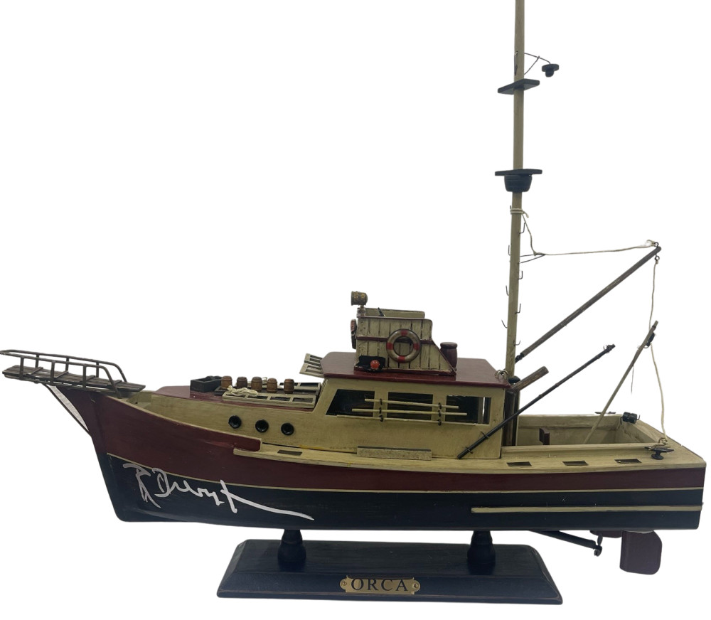 RICHARD DREYFUSS SIGNED WOODEN JAWS ORCA MODEL BOAT 20