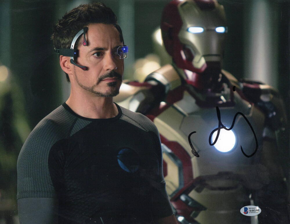 ROBERT DOWNEY JR SIGNED 11X14 PHOTO IRON MAN AUTHENTIC AUTOGAPH BECKETT LOA 5