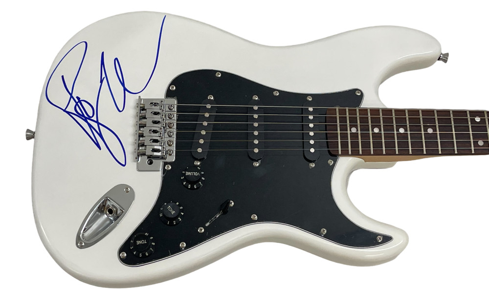 ROGER WATERS PINK FLOYD SIGNED ELETRIC GUITAR AUTHENTIC AUTOGRAPH BECKETT COA 3