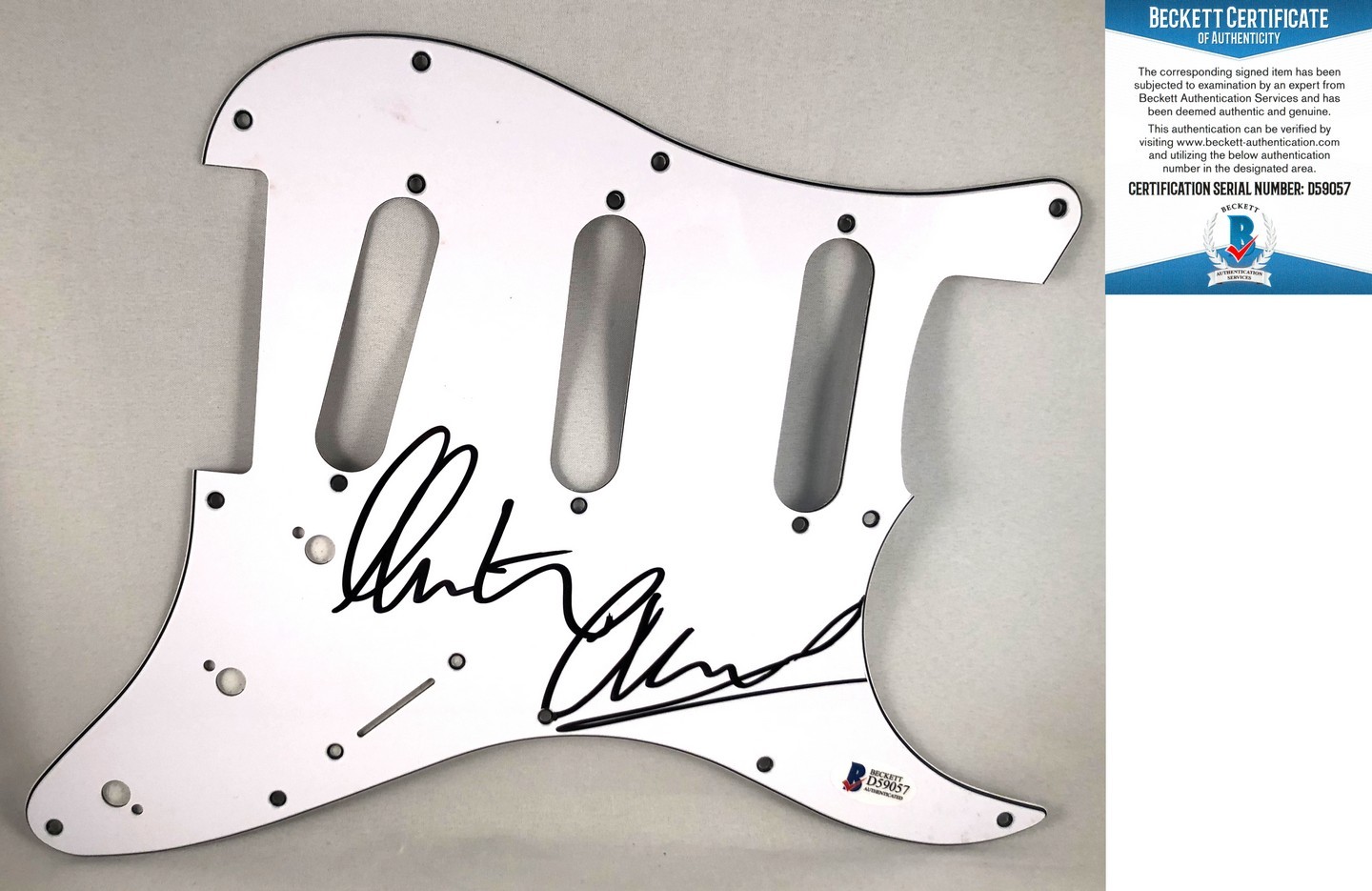 Martin Chambers Signed Electric PickGuard Pretenders Beckett BAS COA