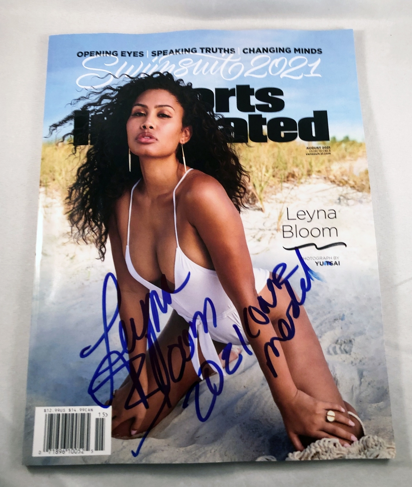 Leyna Bloom Signed 2021 SI Swimsuit Magazine Issue 1 COA