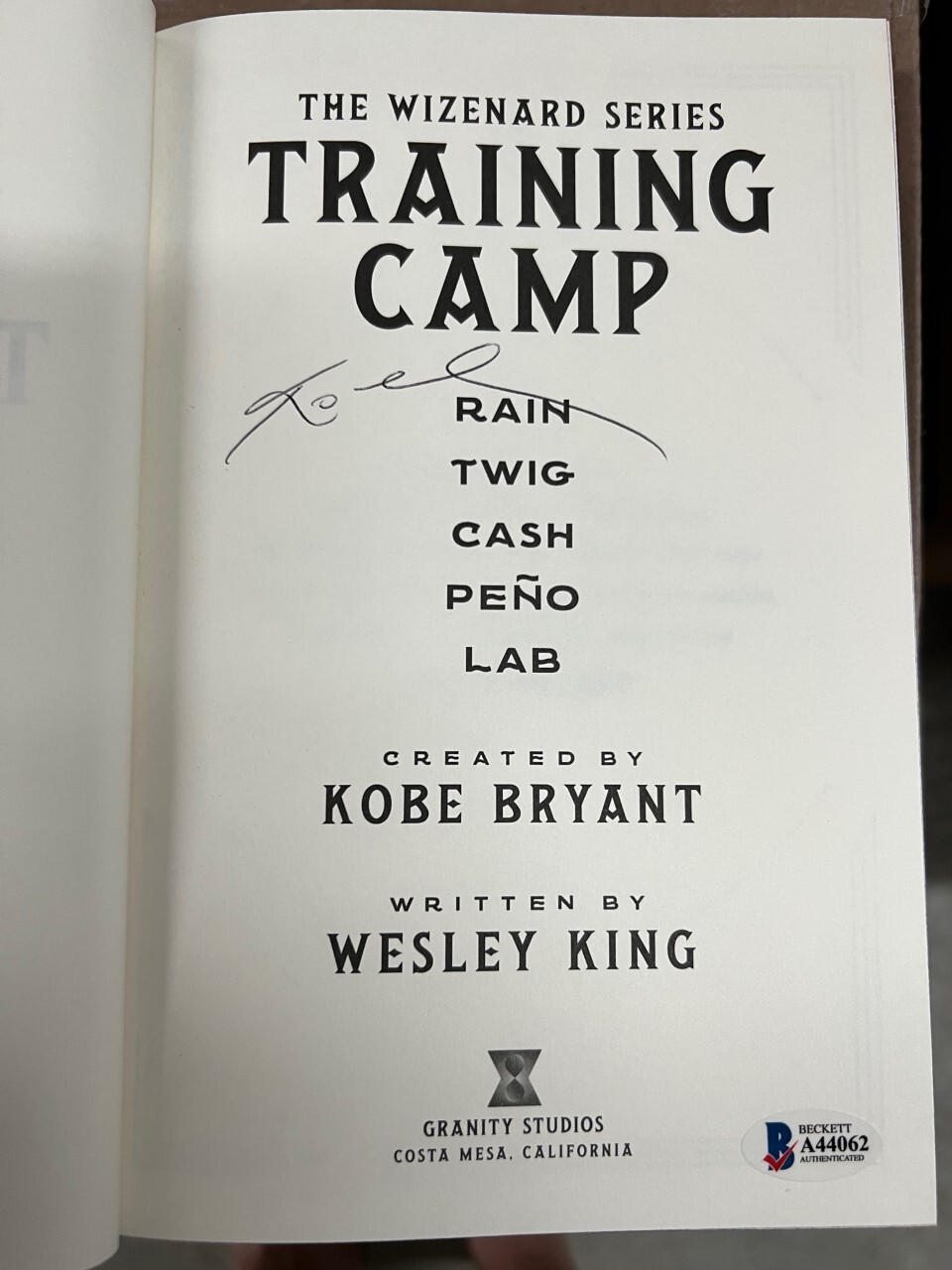 Kobe Bryant Signed Autographed Book Beckett Authenticated COA Wizenard Series