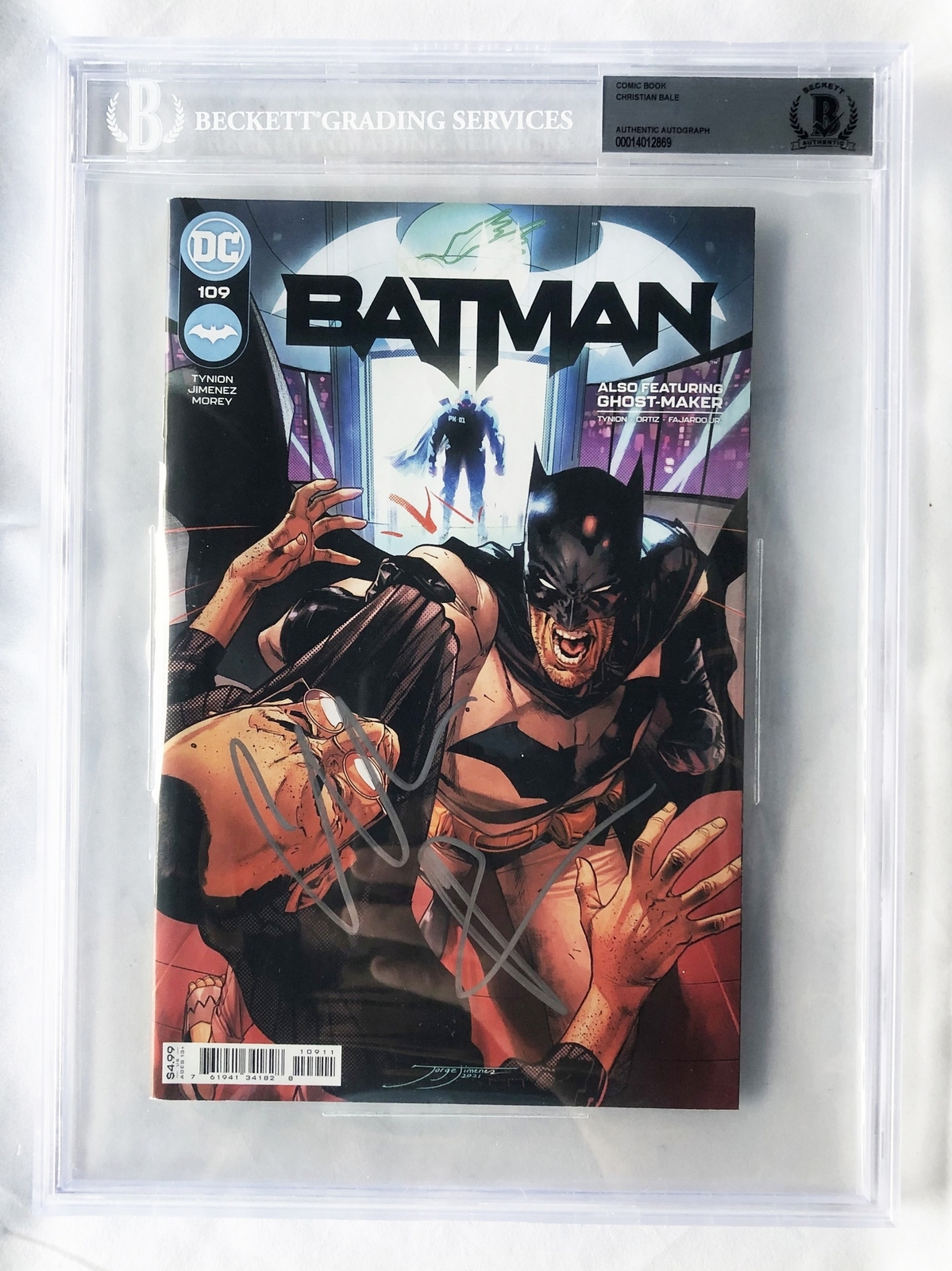 Christian Bale Signed Comic Book Beckett BAS DC Batman 6 COA