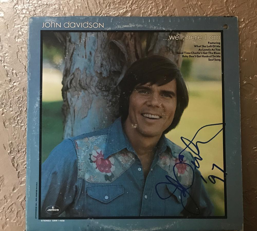 JOHN DAVIDSON WELL,HERE I AM SIGNED 1997 VINYL RECORD ALBUM W/COA