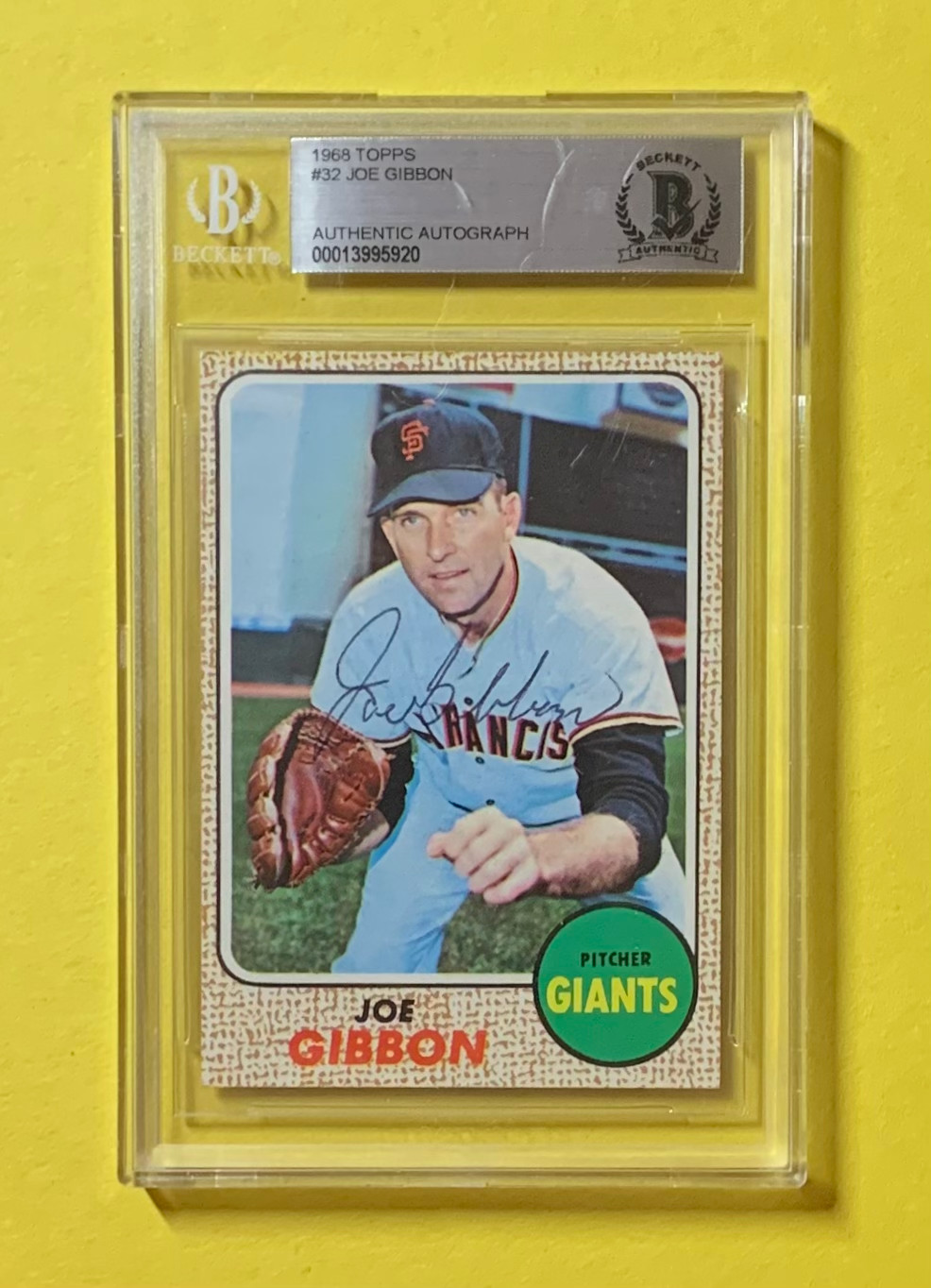 1968 TOPPS JOE GIBBON #32 AUTHENTIC AUTO BECKETT CERTIFIED GIANTS
