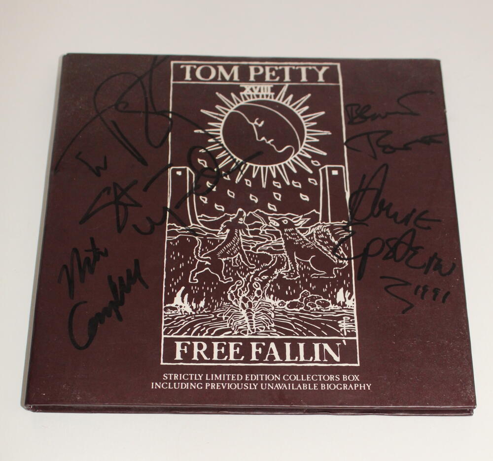 TOM PETTY AND THE HEARTBREAKERS SIGNED AUTOGRAPH FREEFALLIN LE COLLECTORS CD BOX