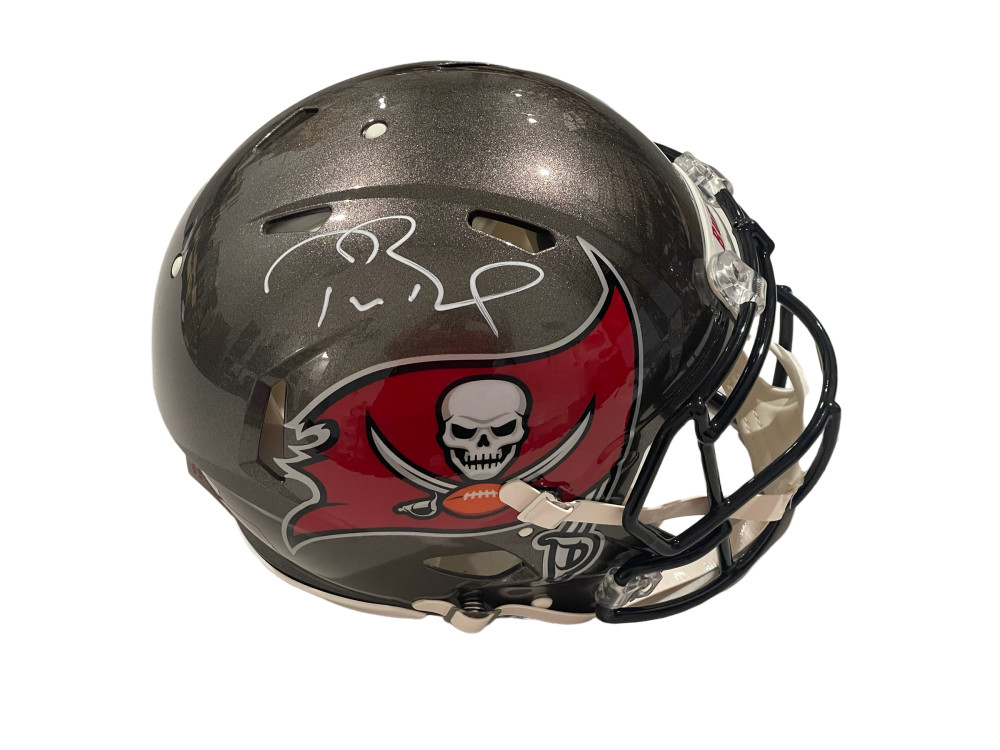 TOM BRADY SIGNED TAMPA BAY BUCCANEERS AUTOGRAPH SPEED AUTHENTIC FULL SIZE HELMET
