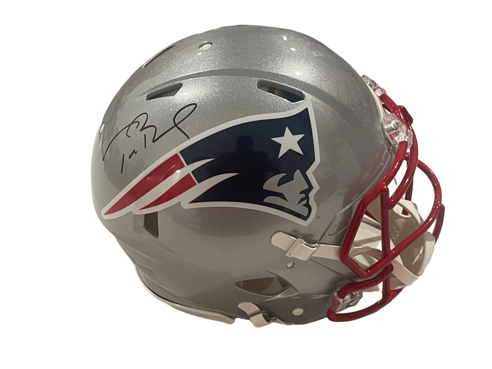 TOM BRADY SIGNED NEW ENGLAND PATRIOTS AUTOGRAPH SPEED AUTHENTIC FULL SIZE HELMET