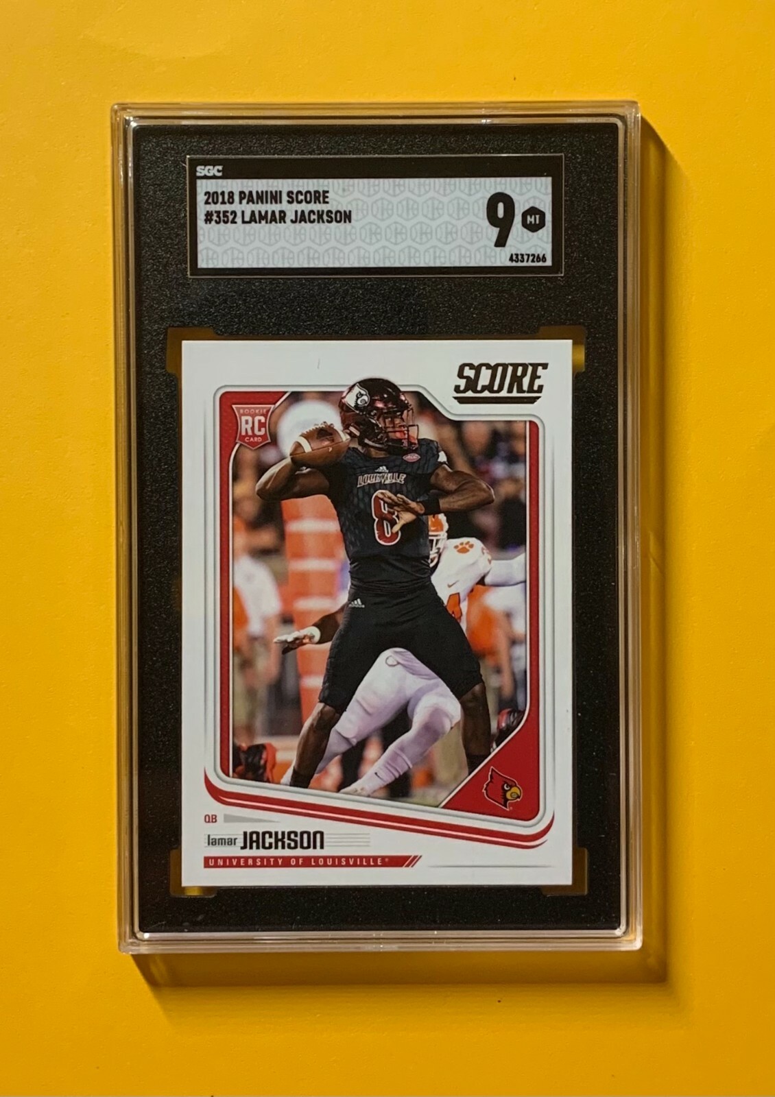 2018 PANINI SCORE LAMAR JACKSON ROOKIE #352 MT SGC 9 RAVENS