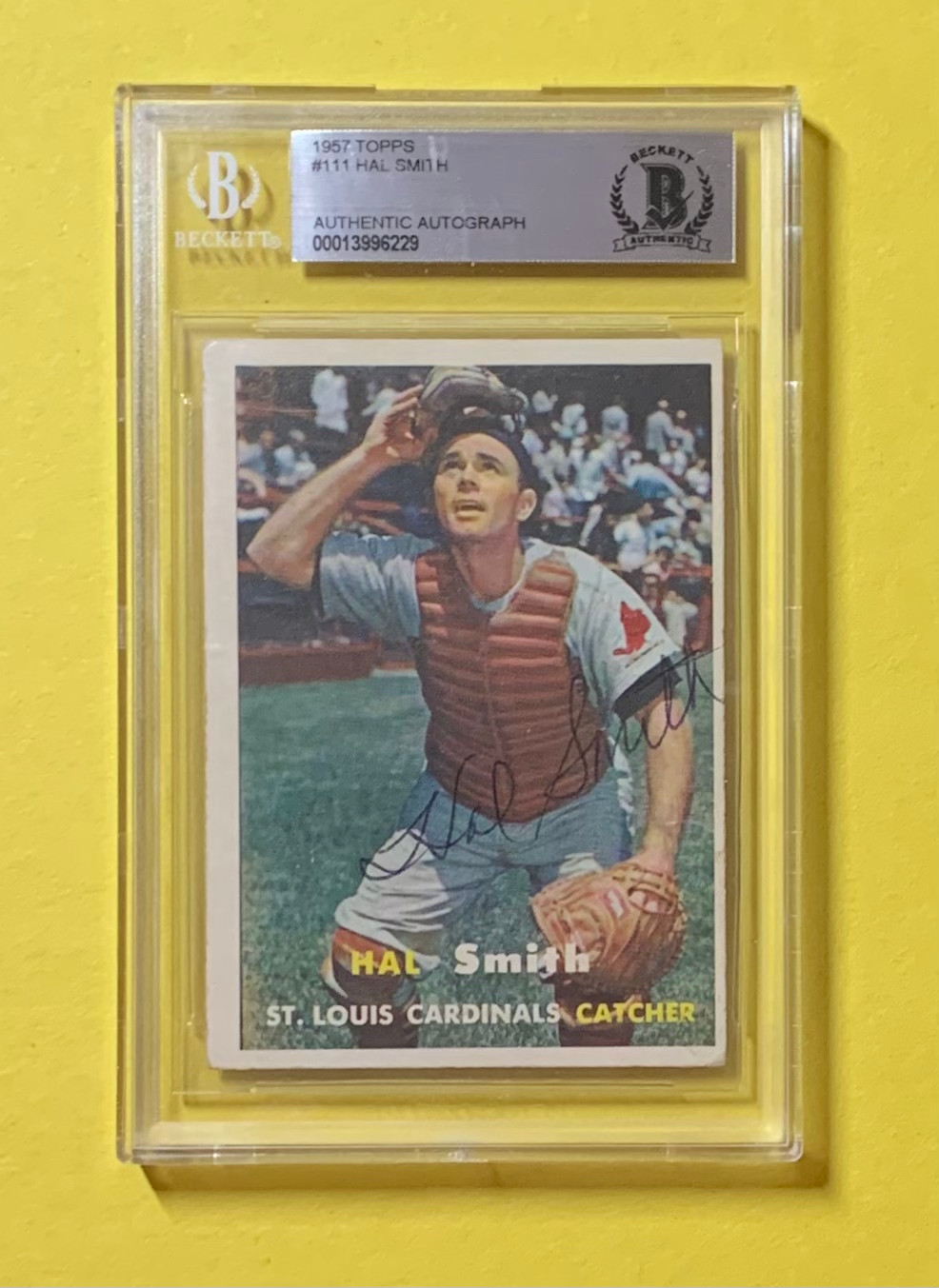 1957 TOPPS HAL SMITH #111 AUTHENTIC AUTO BECKETT CERTIFIED CARDINALS