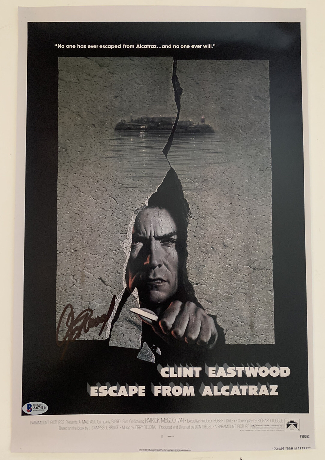 Clint Eastwood Alcatraz Signed Autographed 12x18 Poster Photo Beckett Certified