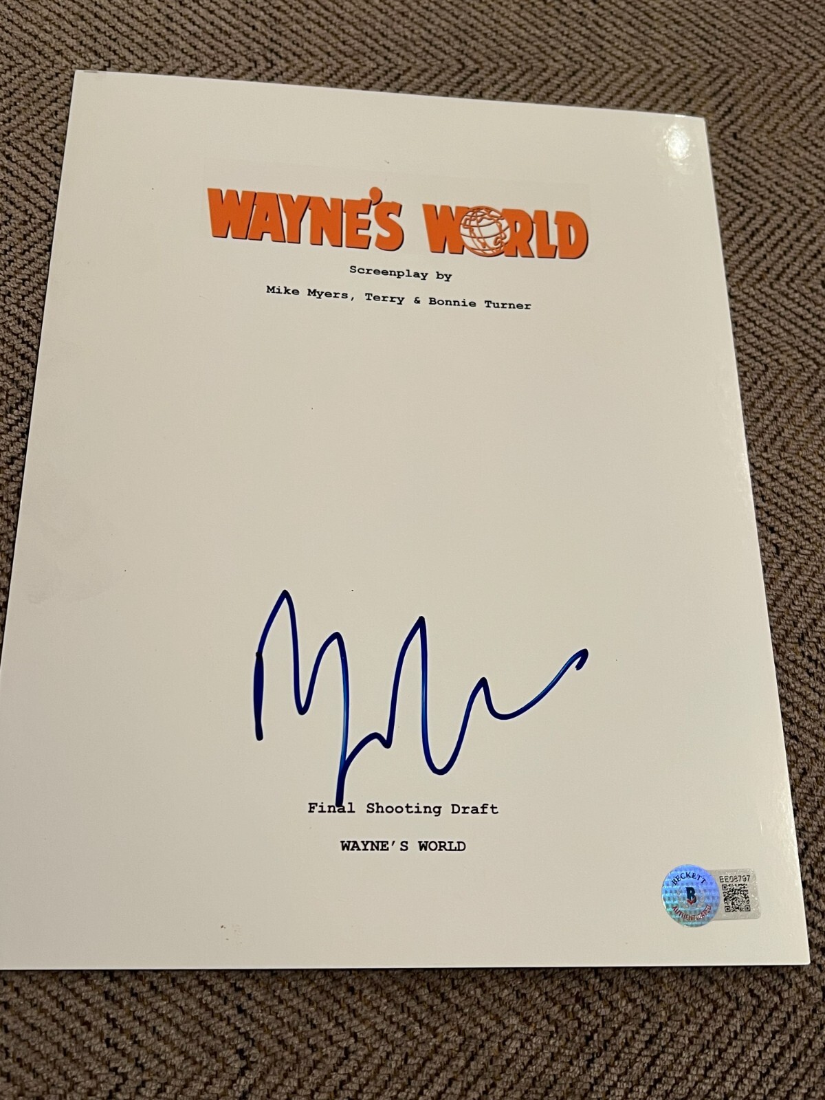 MIKE MYERS SIGNED AUTOGRAPH MOVIE SCRIPT WAYNES WORLD BECKETT BAS AUTO RARE COA